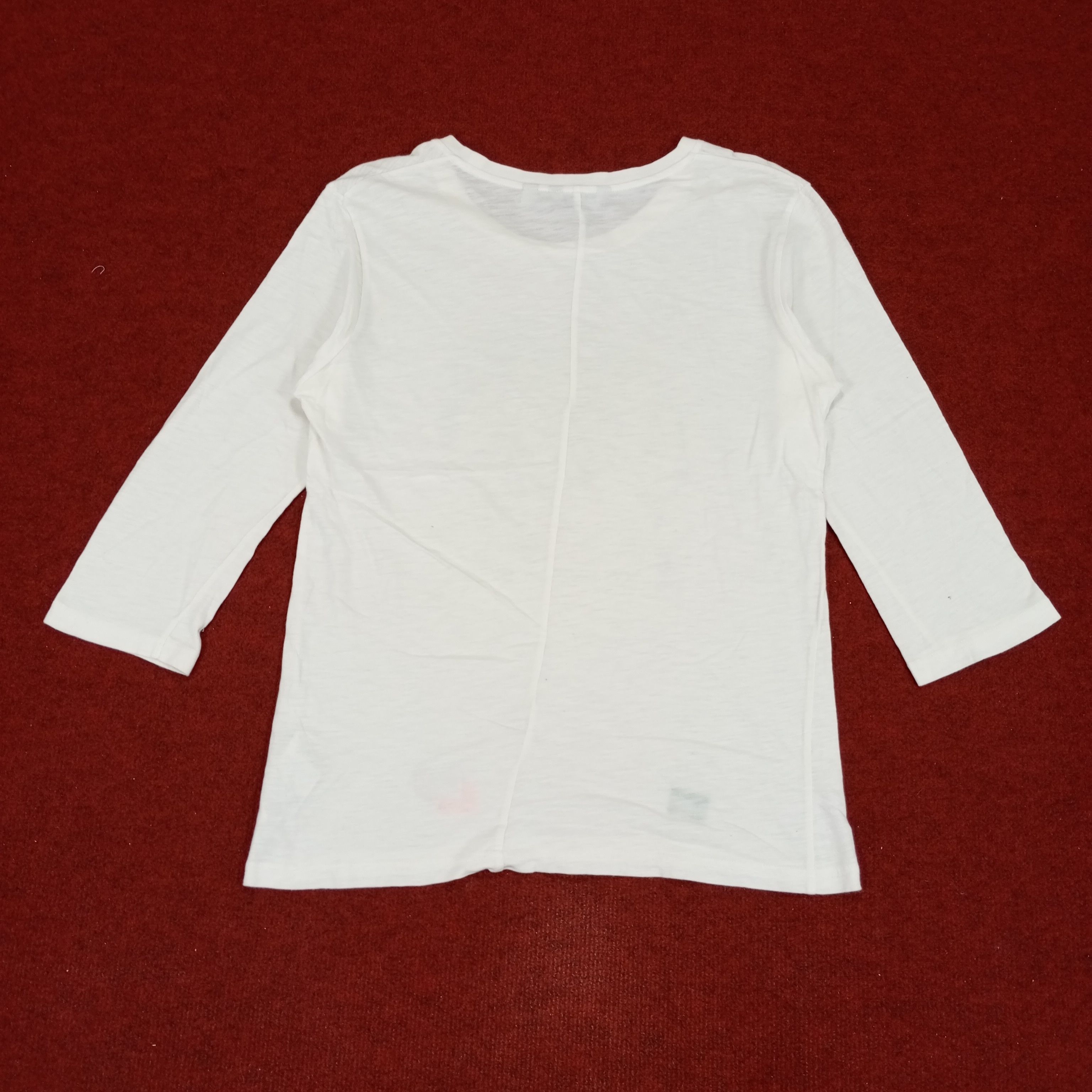Undercover × Uniqlo Uniqlo Undercover Japanese Brand Fashion Style Tshirt Size M / US 6-8 / IT 42-44 - 3 Thumbnail