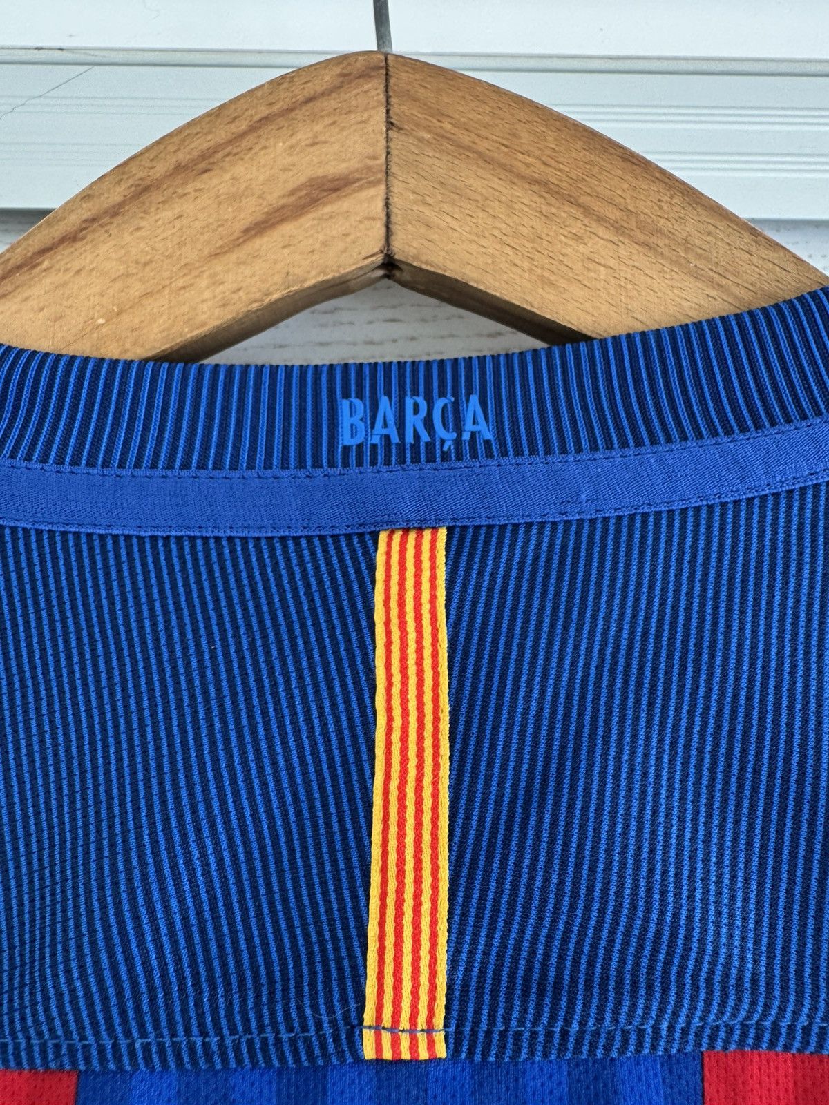 Nike Barcelona 2015-2016 Home Soccer Jersey Football Kit Shirt Size US S / EU 44-46 / 1 - 12 Thumbnail