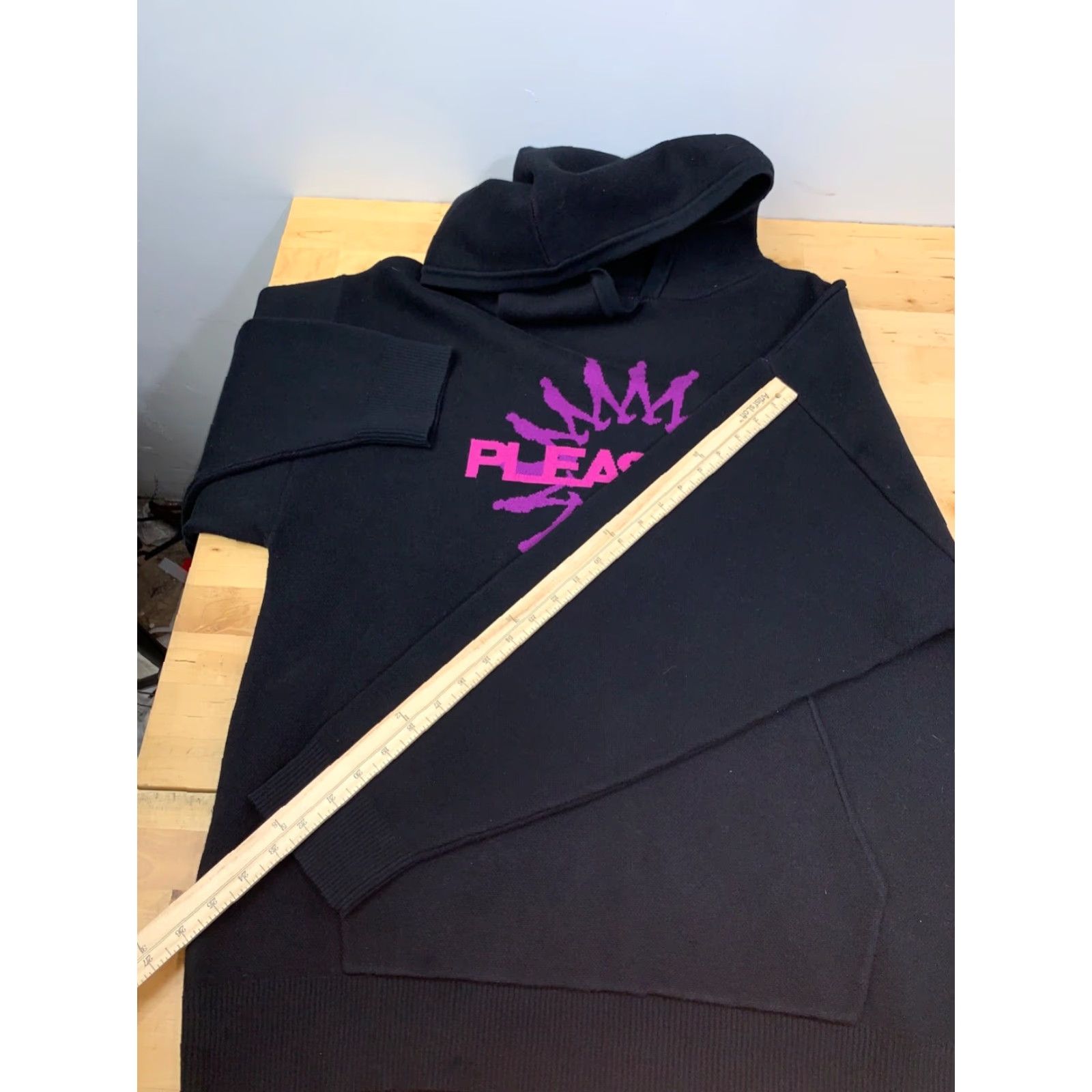 Pleasures NWT Pleasures Logo Hoodie Womens L Black Pullover Knit Hooded Pockets Casual Pullover Size L / US 10 / IT 46 - 6 Thumbnail