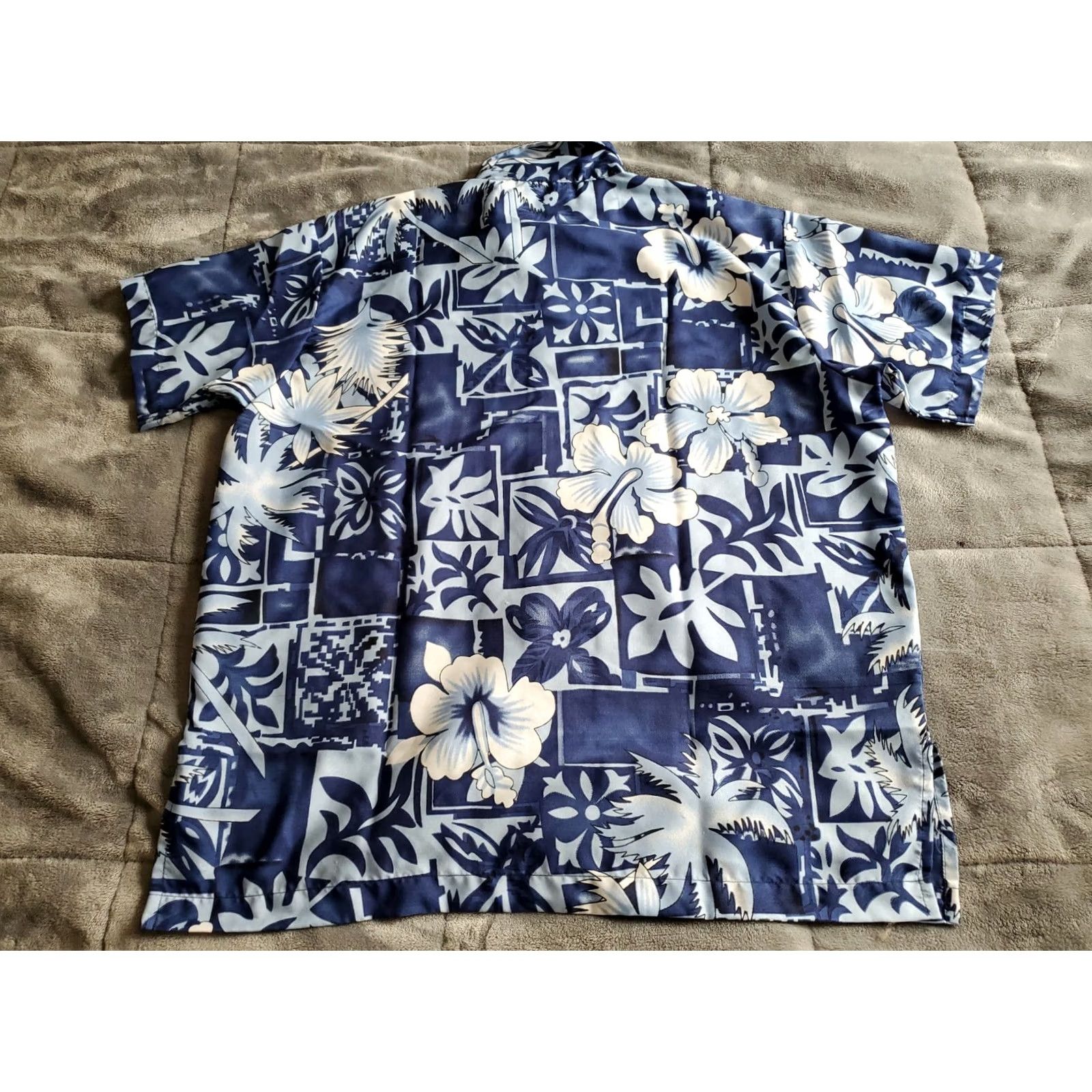 Vintage In-Gear Hawaiian Flowered Button-Up Shirt Short Sleeve M Blue Men's Size US M / EU 48-50 / 2 - 3 Thumbnail