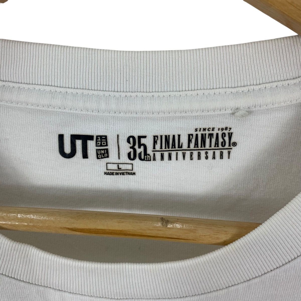 Uniqlo UNIQLO x FINAL FANTASY V 35th Anniversary Video Game Tee Size L / US 10 / IT 46 - 8 Thumbnail