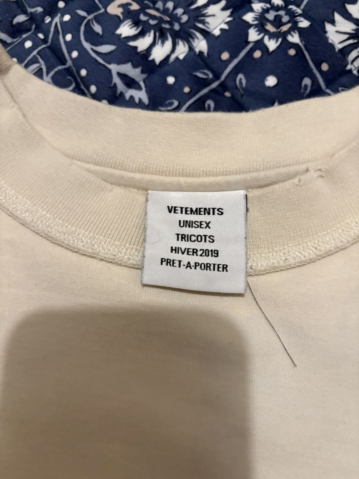 Vetements Vetements FW18 “Hi I Don’t Care. Thanks.” Sweater Size US S / EU 44-46 / 1 - 6 Thumbnail