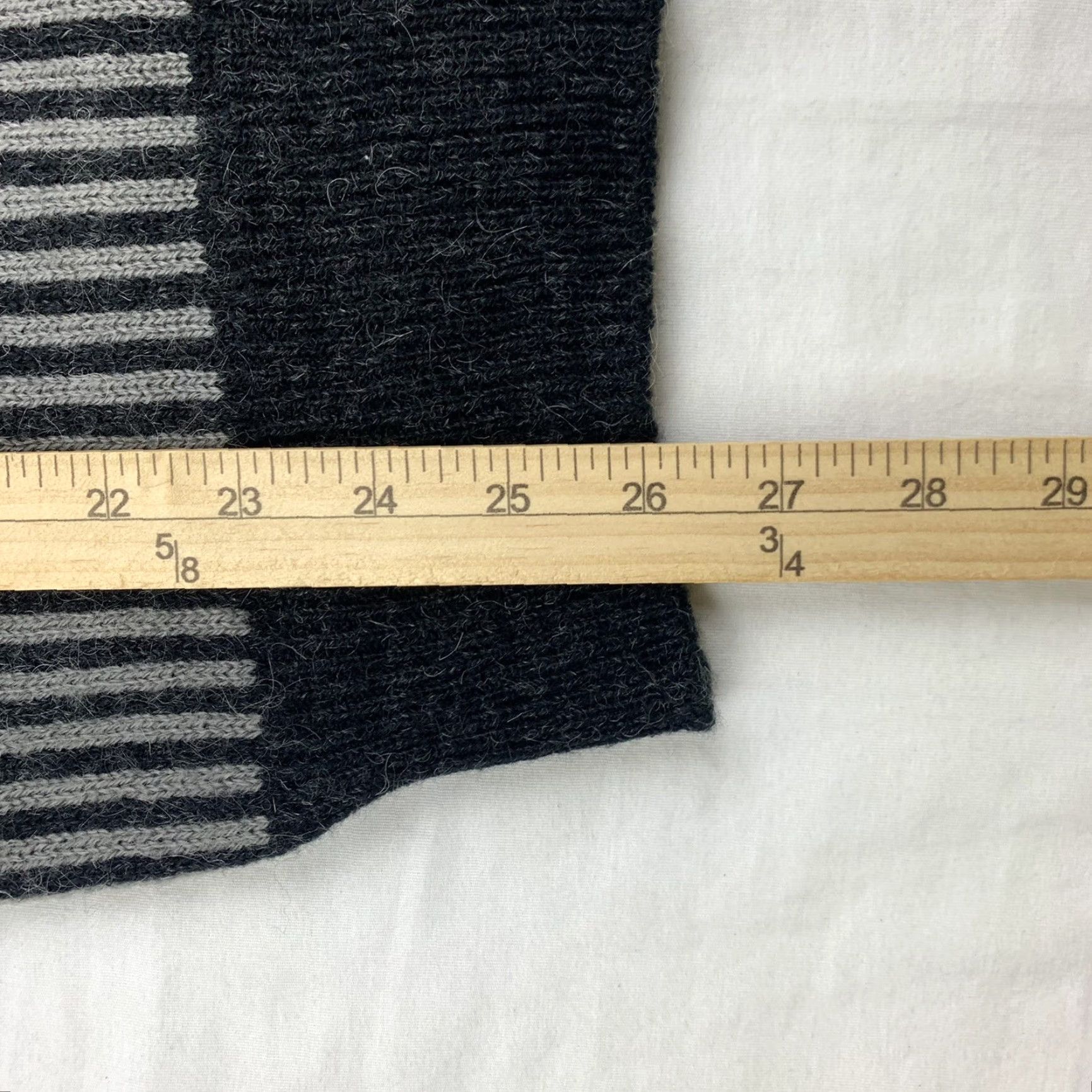 Vintage VINTAGE Mark Richards Sweater Adult Medium Knit Gray Black Crewneck 90s Mens Pullover Wool-free 90s Theme Size US M / EU 48-50 / 2 - 5 Thumbnail