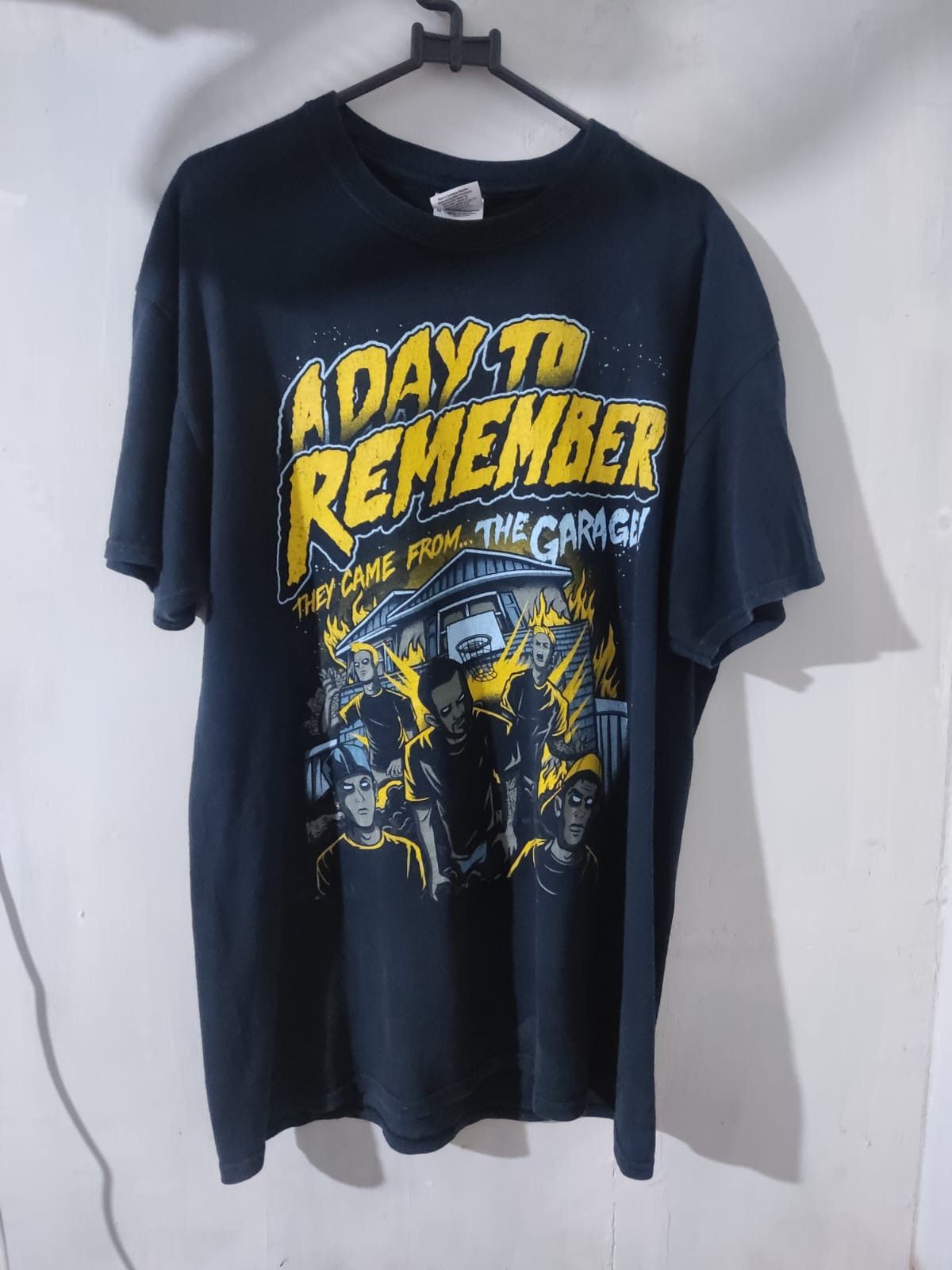 Band Tees A day to remember band tee Size US M / EU 48-50 / 2 - 1 Thumbnail