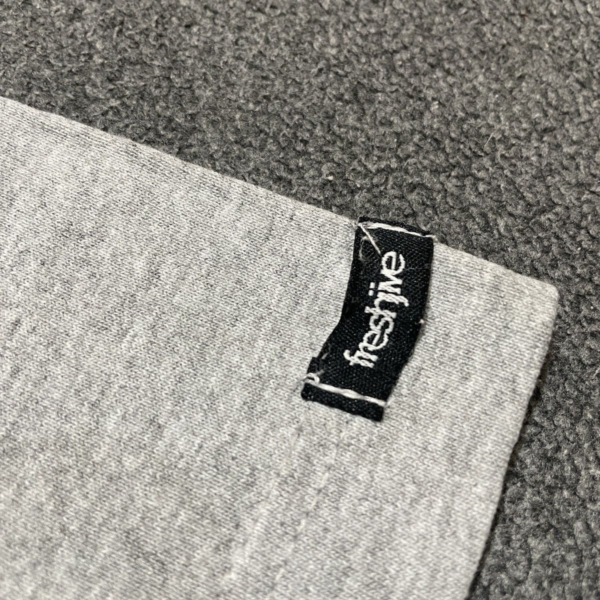 Freshjive Vintage Freshjive Skateboard ARCObuilding T-shirt Size US L / EU 52-54 / 3 - 4 Thumbnail