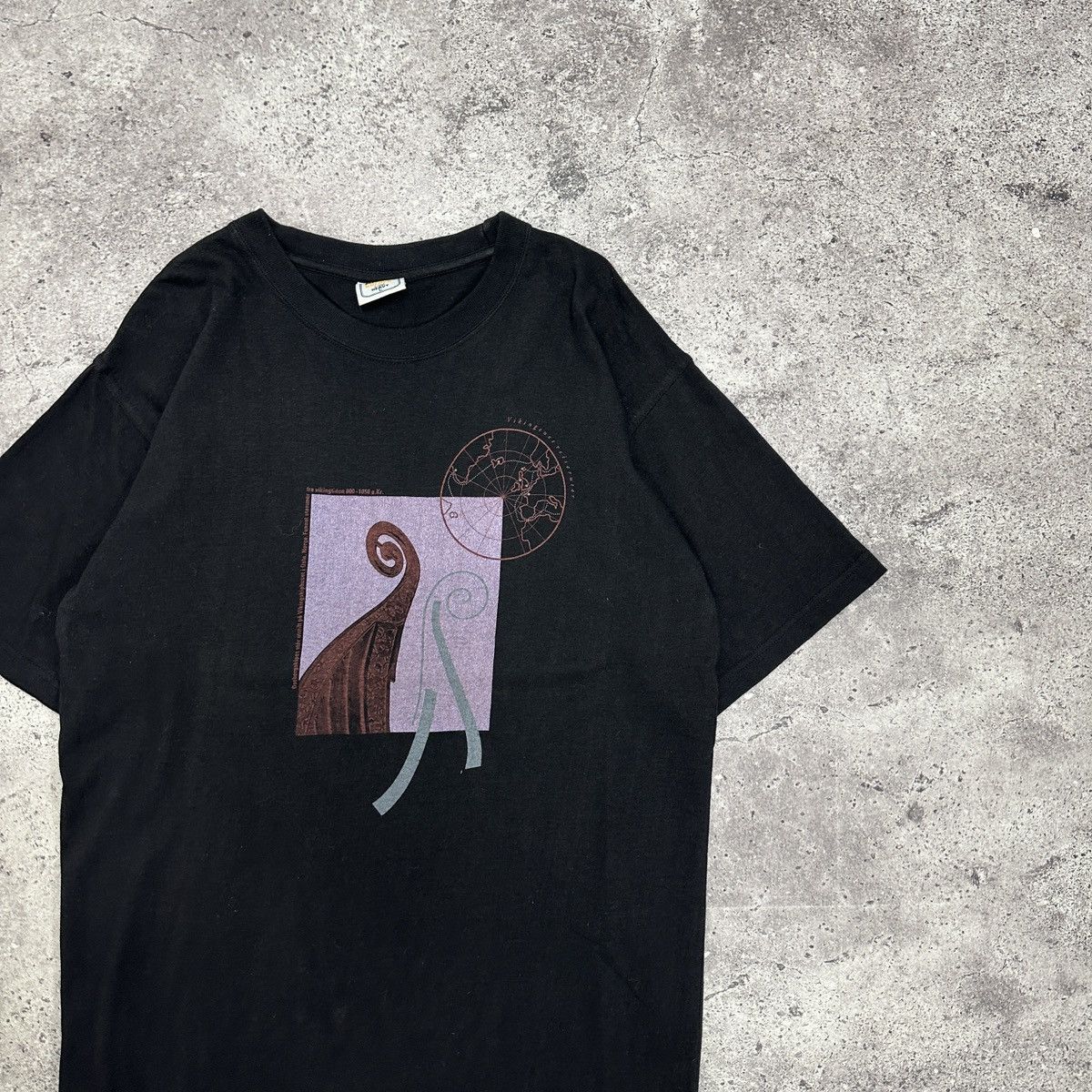 Vintage Vintage 90s Vikings Art tee Norway Oslo boat y2k history Size US XL / EU 56 / 4 - 2 Thumbnail