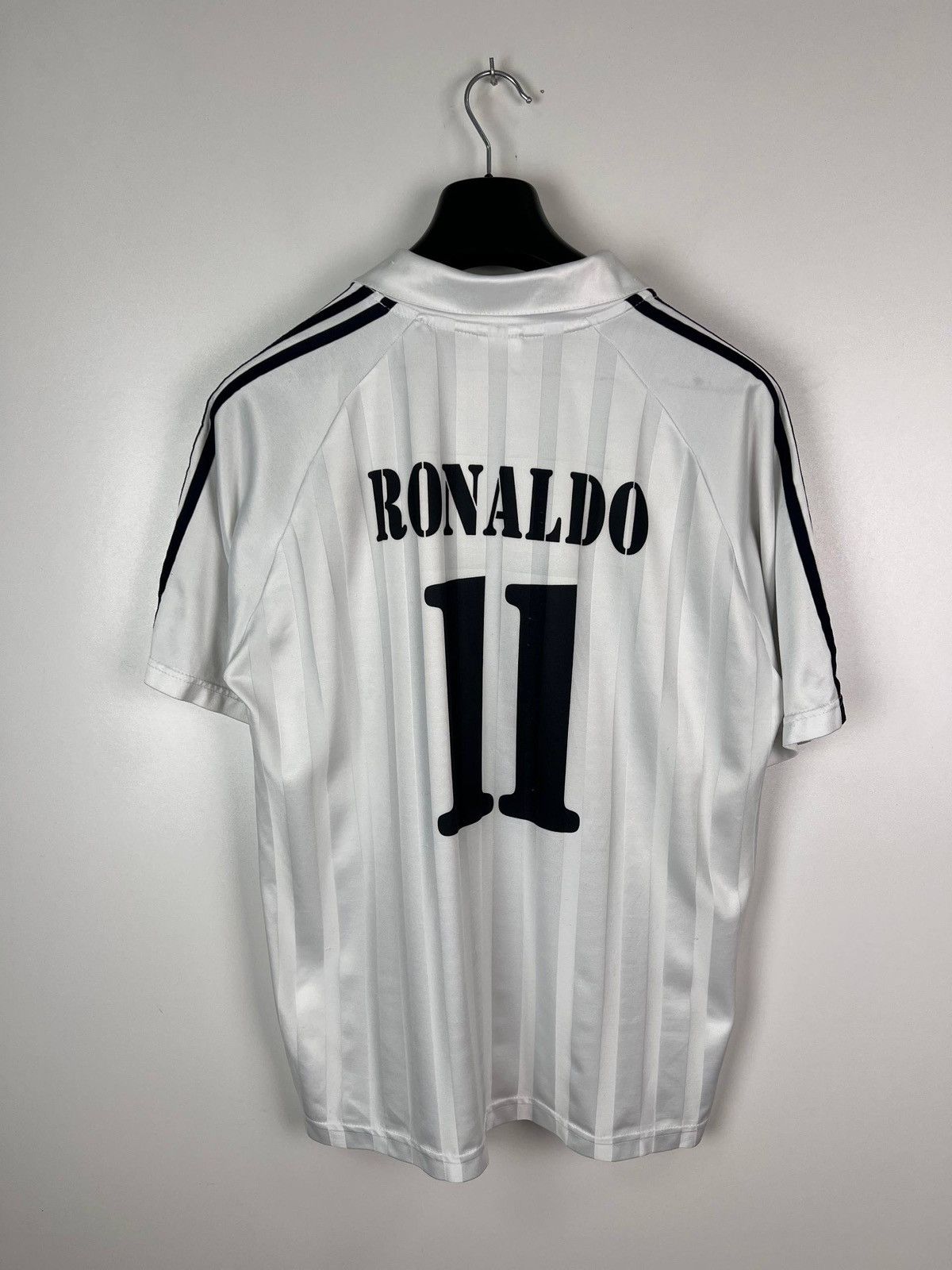 Adidas Real Madrid Adidas 11 Ronaldo 2002\03 jersey vintage size XL Size US XL / EU 56 / 4 - 2 Thumbnail