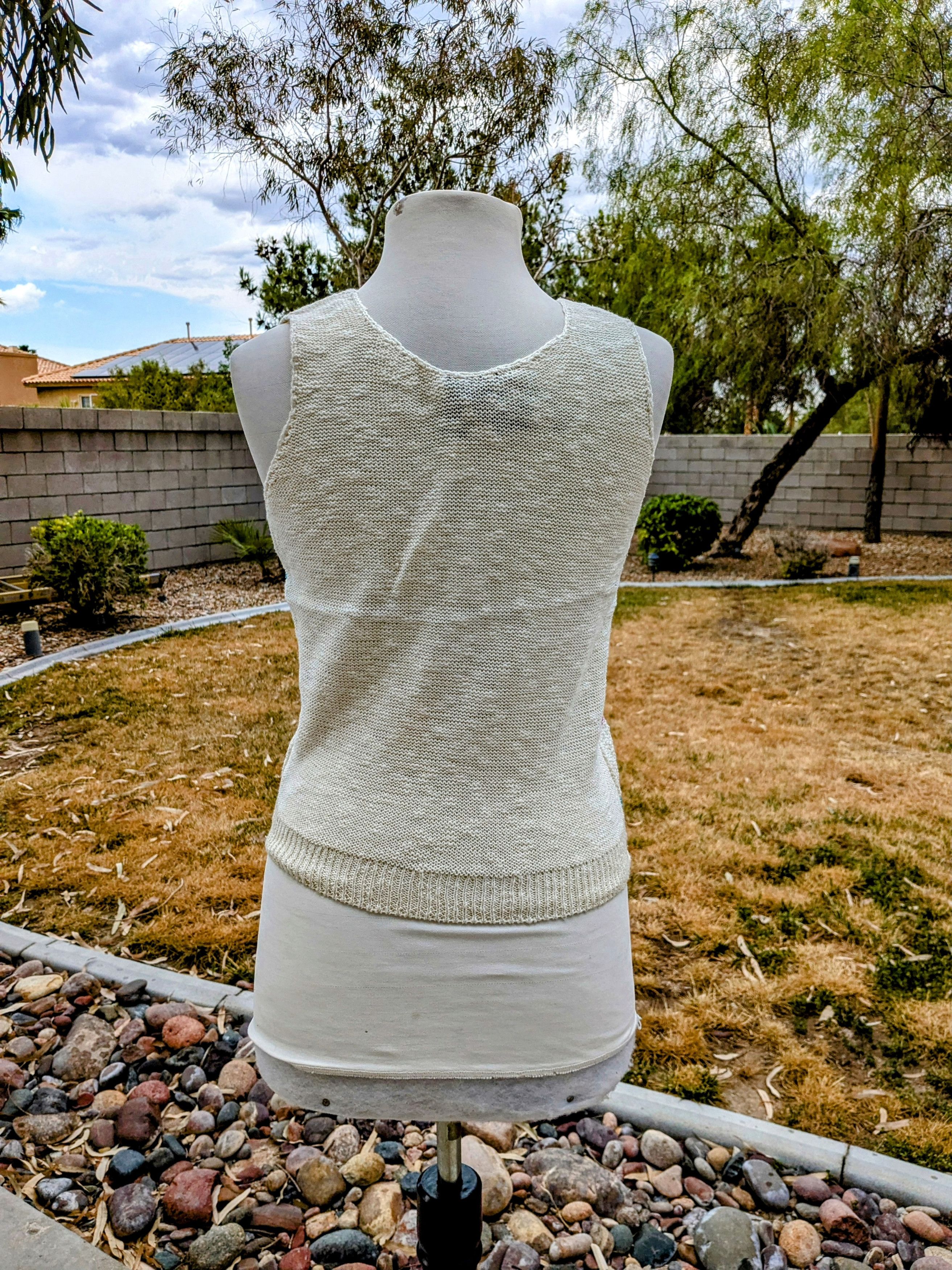 Vintage Petite 1980's VTG Rocks Crop Top Knit Chunky Sweater Vest Size M / US 6-8 / IT 42-44 - 4 Thumbnail