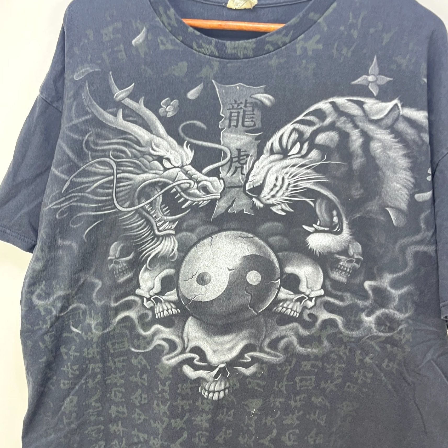 Vintage VINTAGE Dragon Flames Skull Skater AOP T Shirt 2XL Baggy Mens Black Cotton Logo Short Sleeve Crew Neck Vintage 2XL Shirts? Size US XXL / EU 58 / 5 - 2 Thumbnail