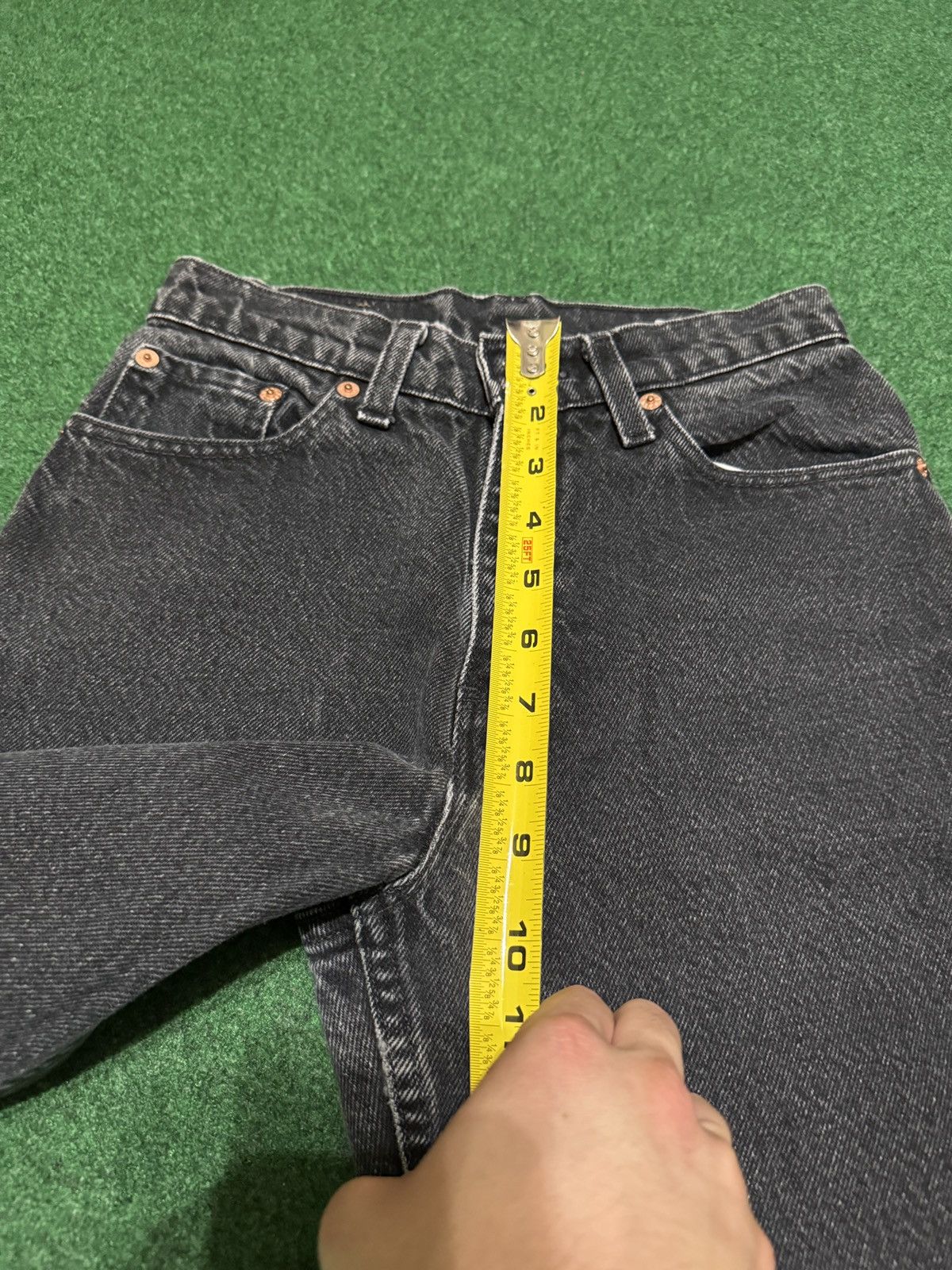 Levi's Vintage Clothing Vintage 90s Levi’s 512 Slim Taper Women 5 Black Denim Jeans Size 26" / US 2 / IT 38 - 12 Thumbnail