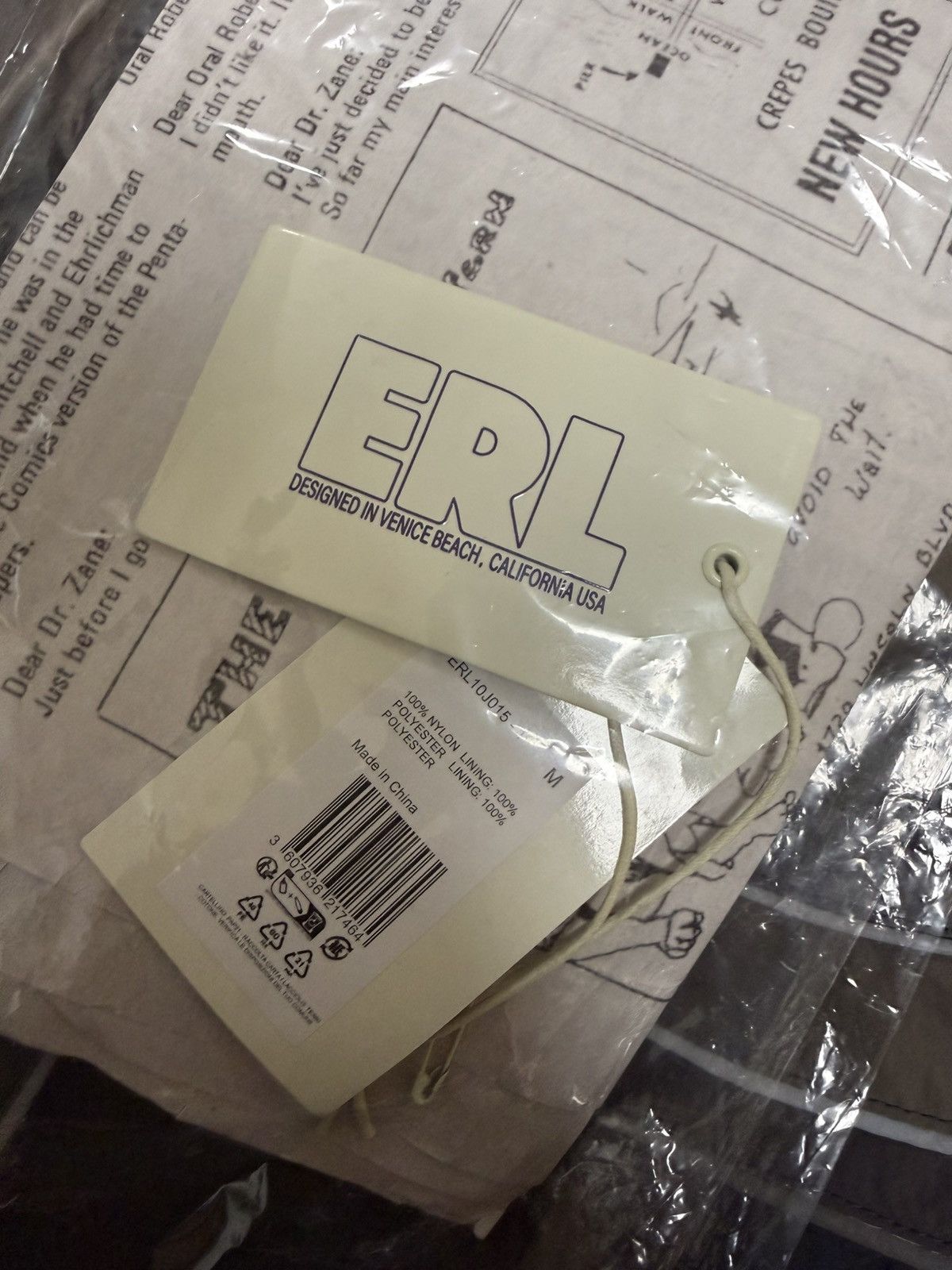 ERL [M] ERL UFO WINDBREAKER Size US M / EU 48-50 / 2 - 6 Thumbnail