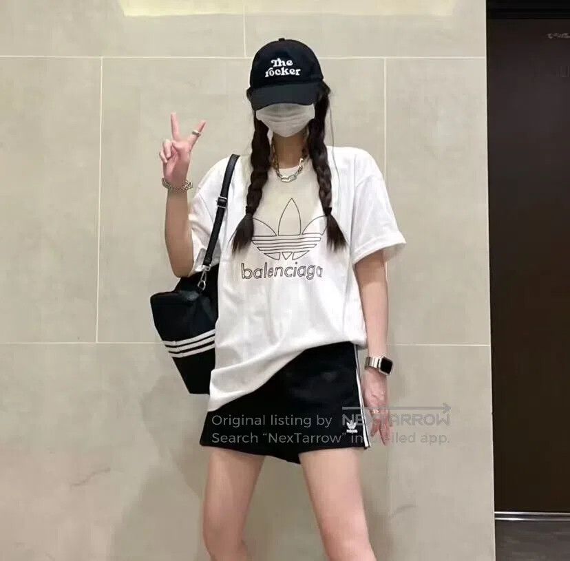 Balenciaga Balenciaga White logo print cotton round neck short sleeve Size US L / EU 52-54 / 3 - 9 Thumbnail