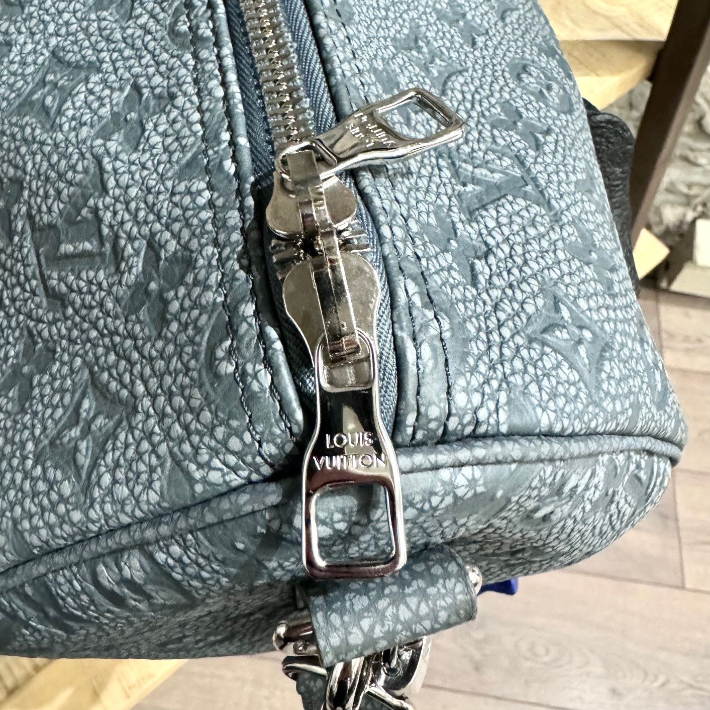 Louis Vuitton Louis Vuitton FW22 Grey Taurillon Climbing Keepall 55 Size ONE SIZE - 8 Thumbnail