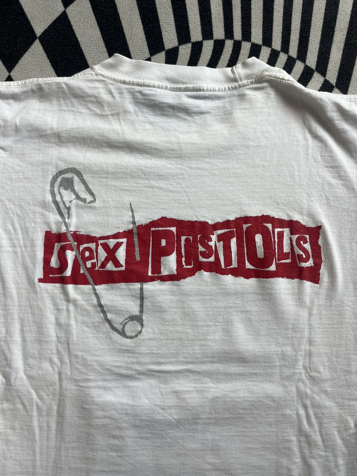 Band Tees Vintage Sex Pistols God Save The Queen 90’s Tshirt Size US M / EU 48-50 / 2 - 9 Thumbnail