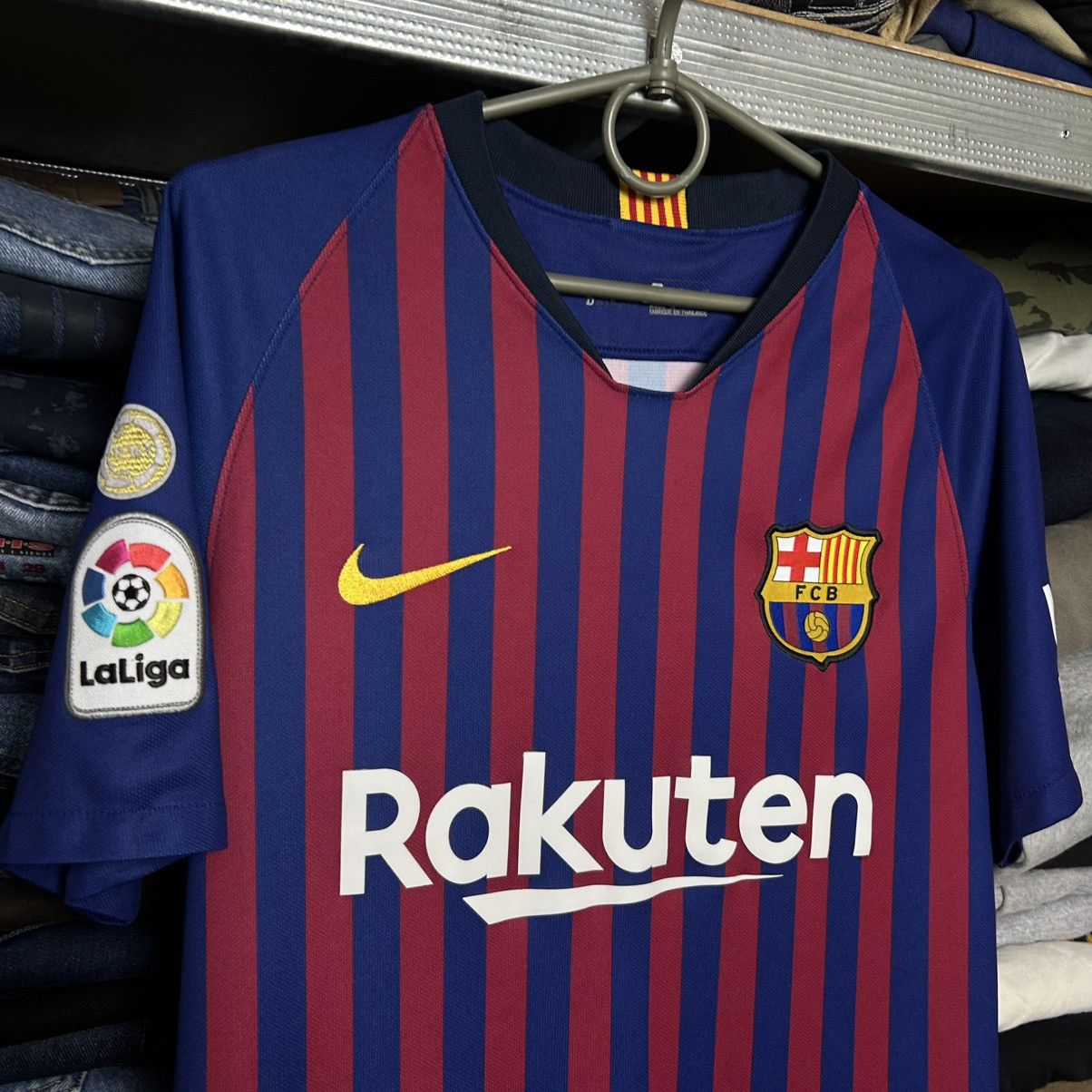 Nike Mens Nike FC Barcelona Origi Player home soccer jersey Size US S / EU 44-46 / 1 - 3 Thumbnail