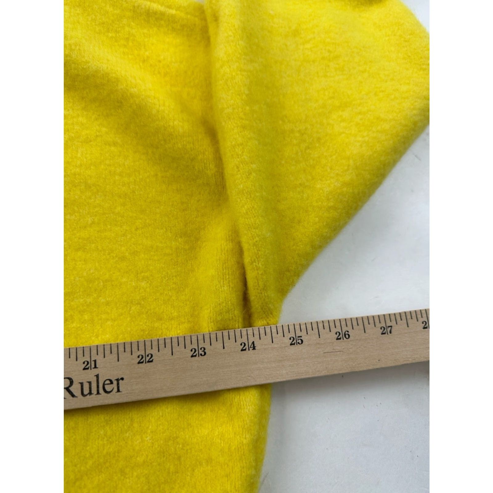 Zara Zara Sweater Womens Large Yellow V-Neck Pullover Wool Acrylic Polyester Wool Blend Size L / US 10 / IT 46 - 7 Thumbnail