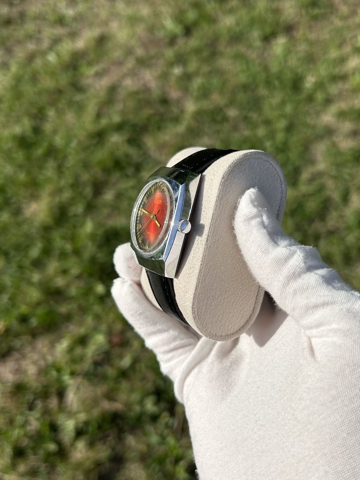 Vintage Vintage Watch Luch Soviet USSR Mechanical Retro 1970s Size ONE SIZE - 10 Thumbnail