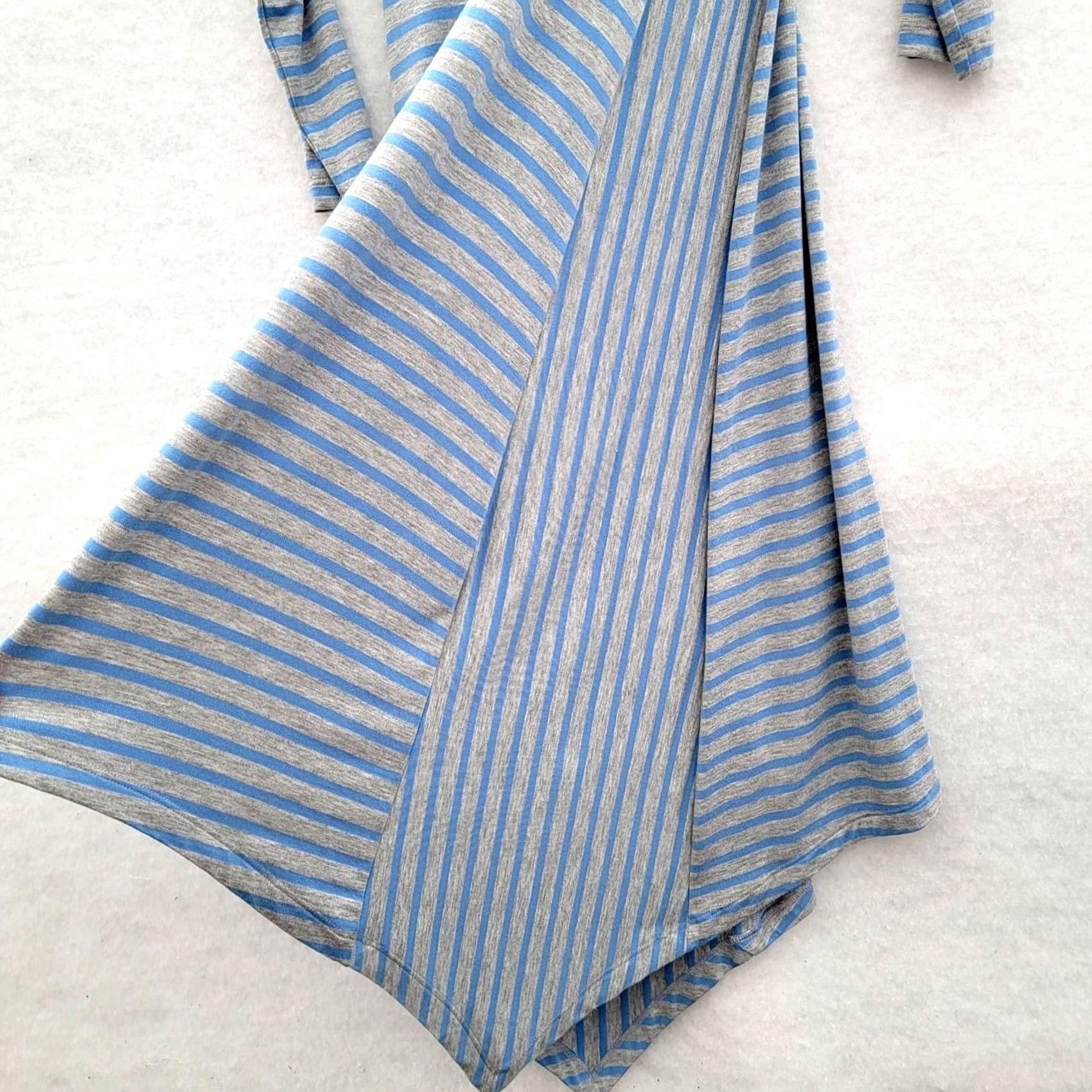 Vintage VINTAGE Matilda Jane Her Majesty Dress Jersey Handkerchief Hem Striped Blue Gray Sz S Midi 3/4 Sleeve Scoop Neck Womens Size S / US 4 / IT 40 - 7 Thumbnail