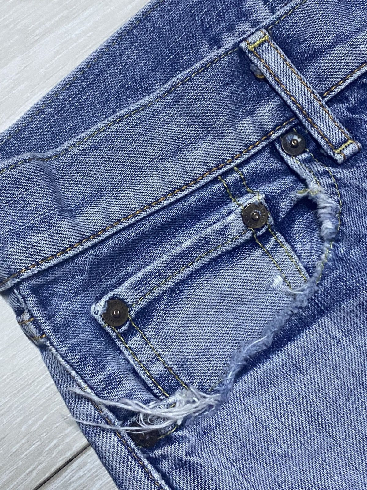 Uniqlo All Made In Japan Uniqlo Distressed ButtonFly Straight Jeans Size US 31 - 11 Thumbnail