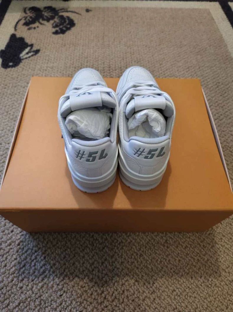 Louis Vuitton Louis Vuitton Trainer Sneakers Size US 5 / IT 35 - 3 Thumbnail
