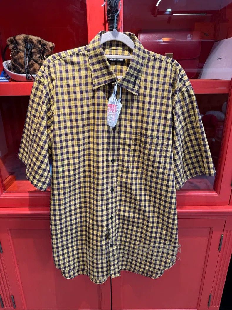 Balenciaga Balenciaga size 37 Gingham Short Sleeve Shirt Size US S / EU 44-46 / 1 - 1 Thumbnail