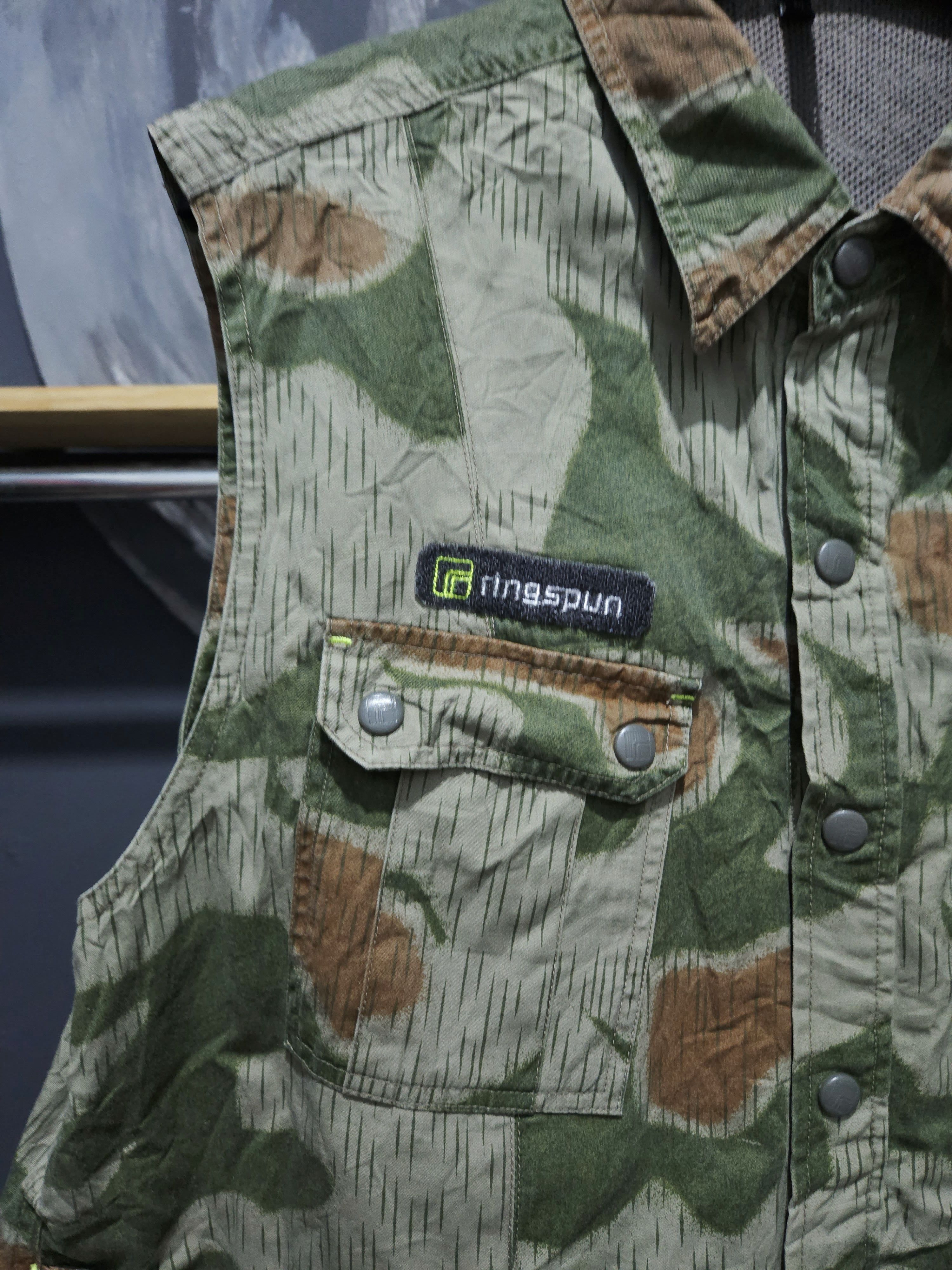 Ringspun Ringspun Camouflage Hunting Vest Size US M / EU 48-50 / 2 - 3 Thumbnail