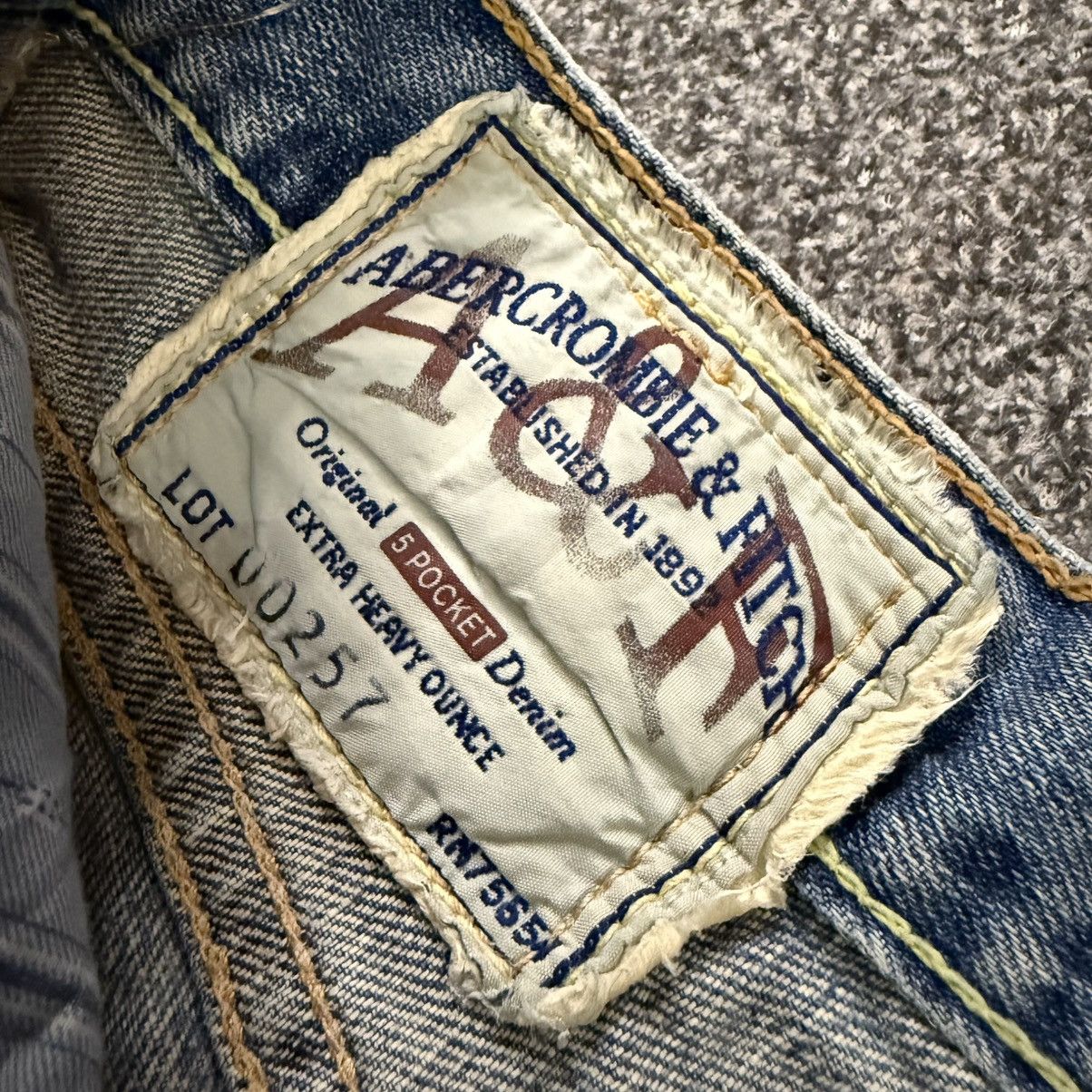 Abercrombie & Fitch 90s Boot Baggy Light Wash Denim W32 L32 Size US 32 / EU 48 - 13 Thumbnail