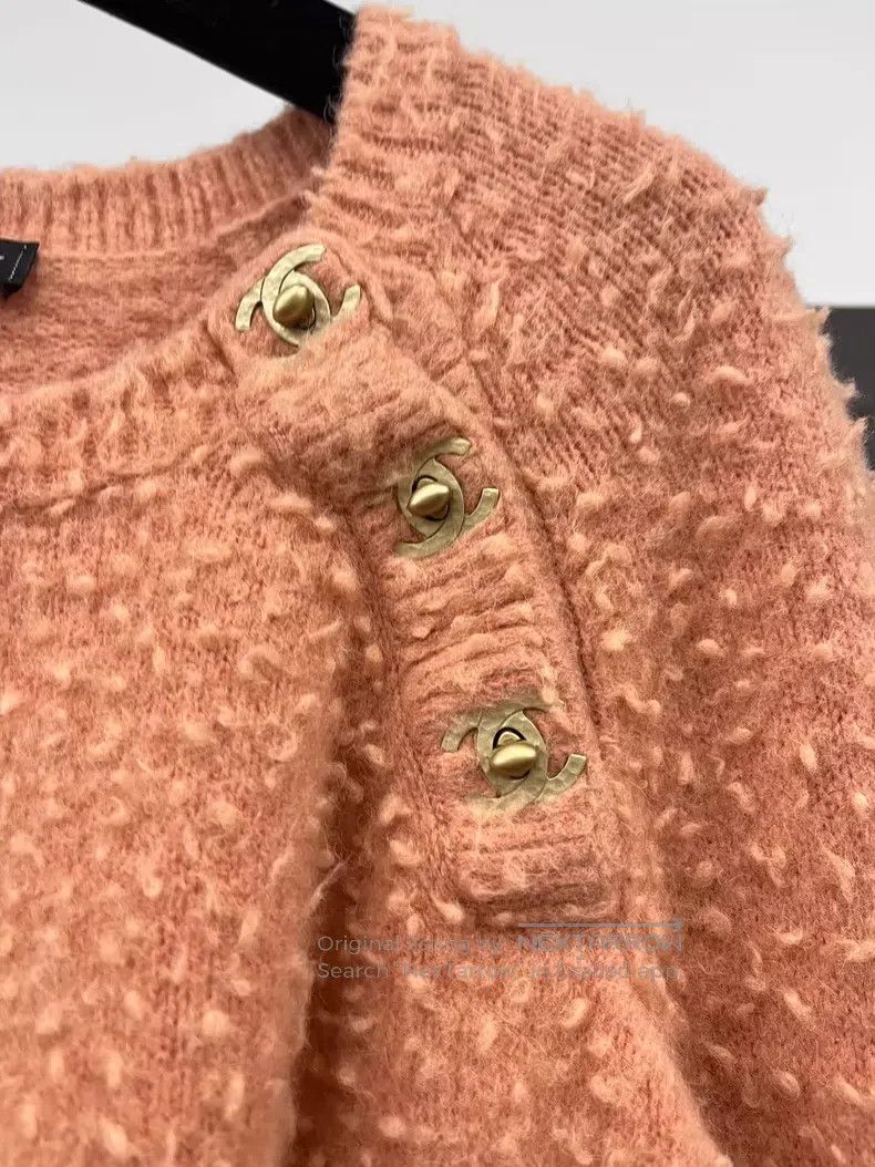 Chanel Chanel Orange schoolbag button sweater Size XS / US 0-2 / IT 36-38 - 2 Thumbnail