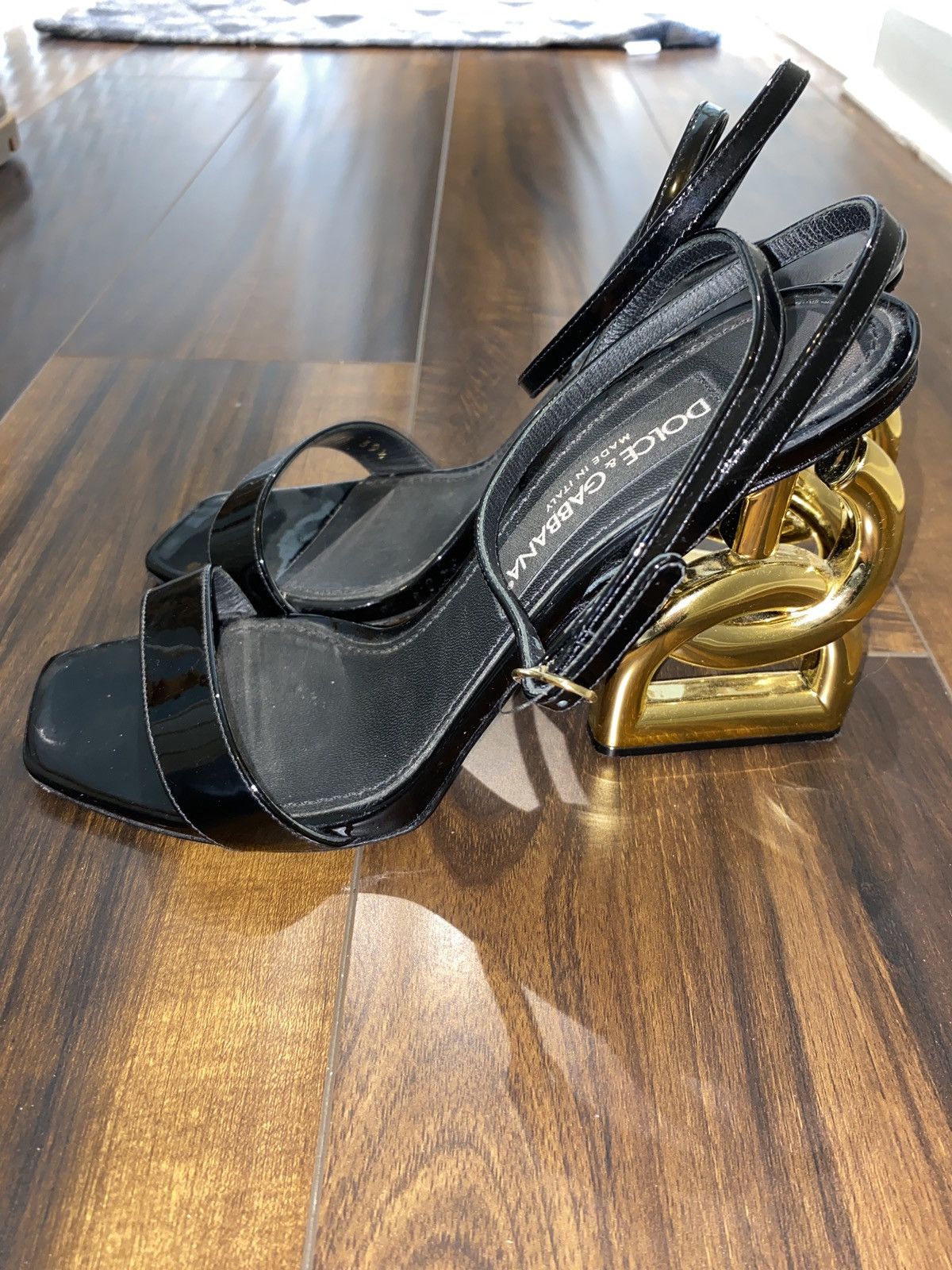 Dolce & Gabbana Black/Gold Dolce & Gabbana heels Size US 8.5 / IT 38.5 - 2 Thumbnail