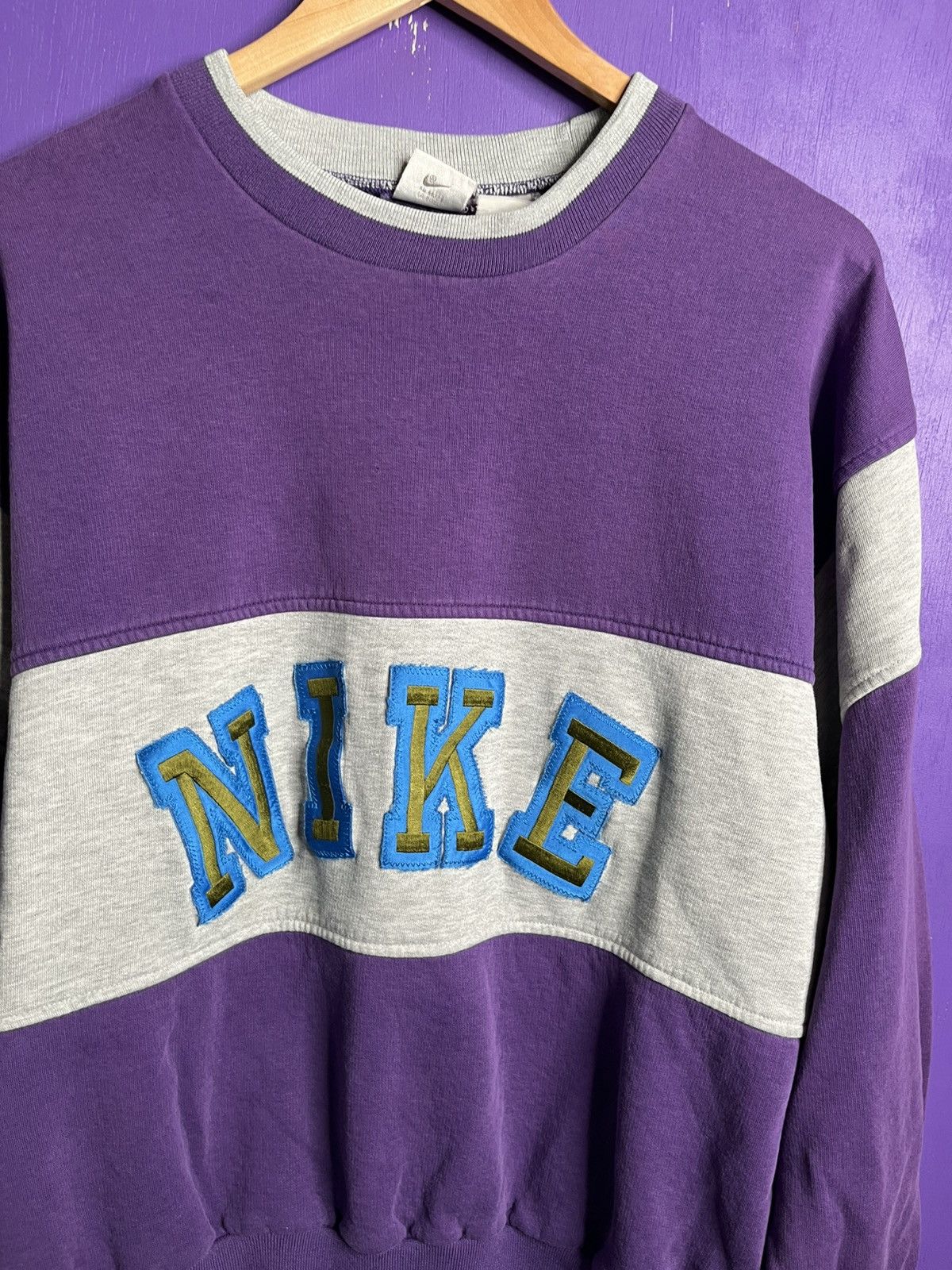 Nike × Vintage Vintage 90s Nike two tone collegiate style crewneck Size US L / EU 52-54 / 3 - 3 Thumbnail