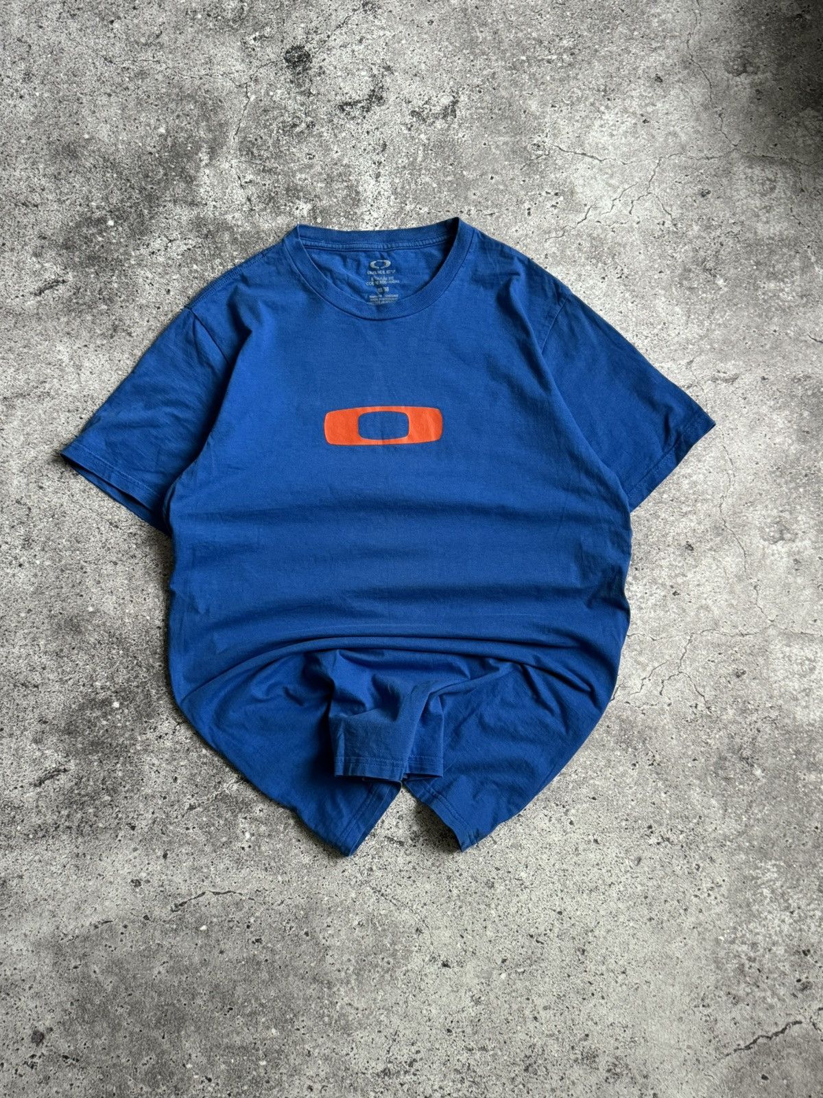 Oakley × Vintage Vintage Oakley center logo oversized t-shirt Size US M / EU 48-50 / 2 - 1 Thumbnail