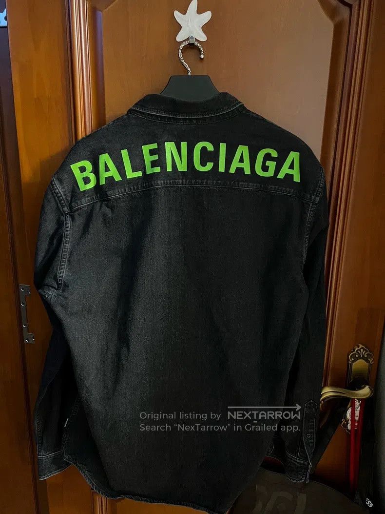 Balenciaga Balenciaga size 40 Back Logo Denim Shirt Long Sleeve Size US M / EU 48-50 / 2 - 1 Thumbnail