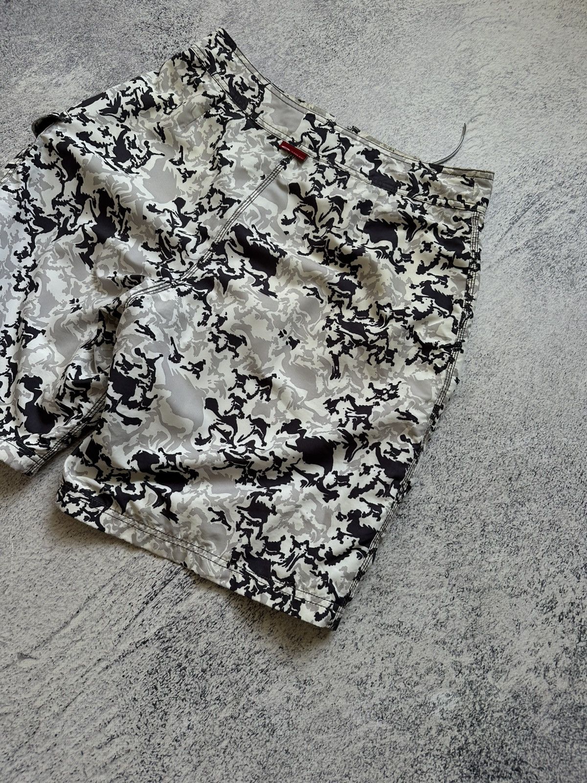 Oakley Vintage Oakley Multilogo Camo Swim Shorts Size 32 Size US 32 / EU 48 - 14 Thumbnail