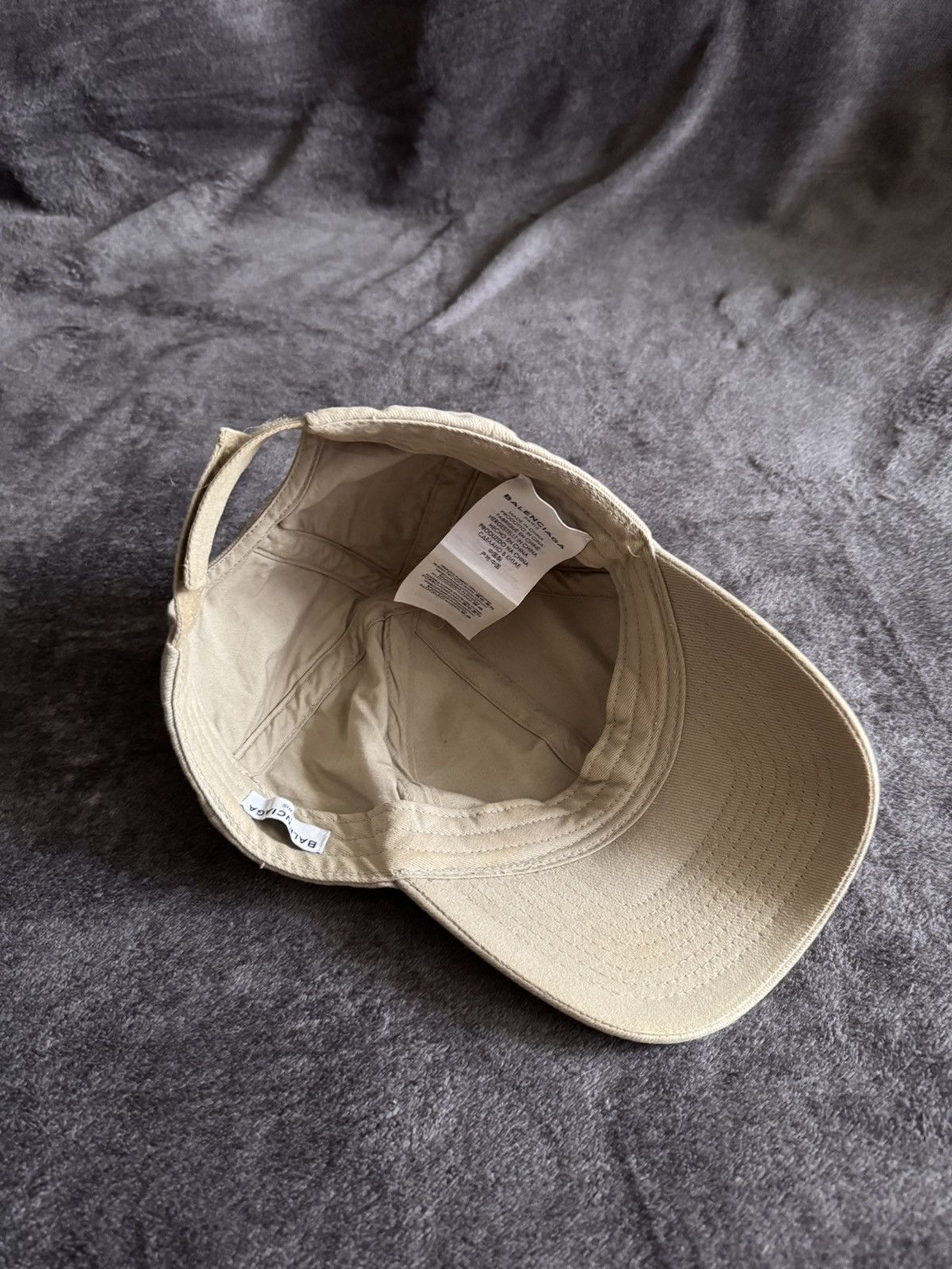 Balenciaga Rare ballenciaga beige cap logo Size ONE SIZE - 6 Thumbnail
