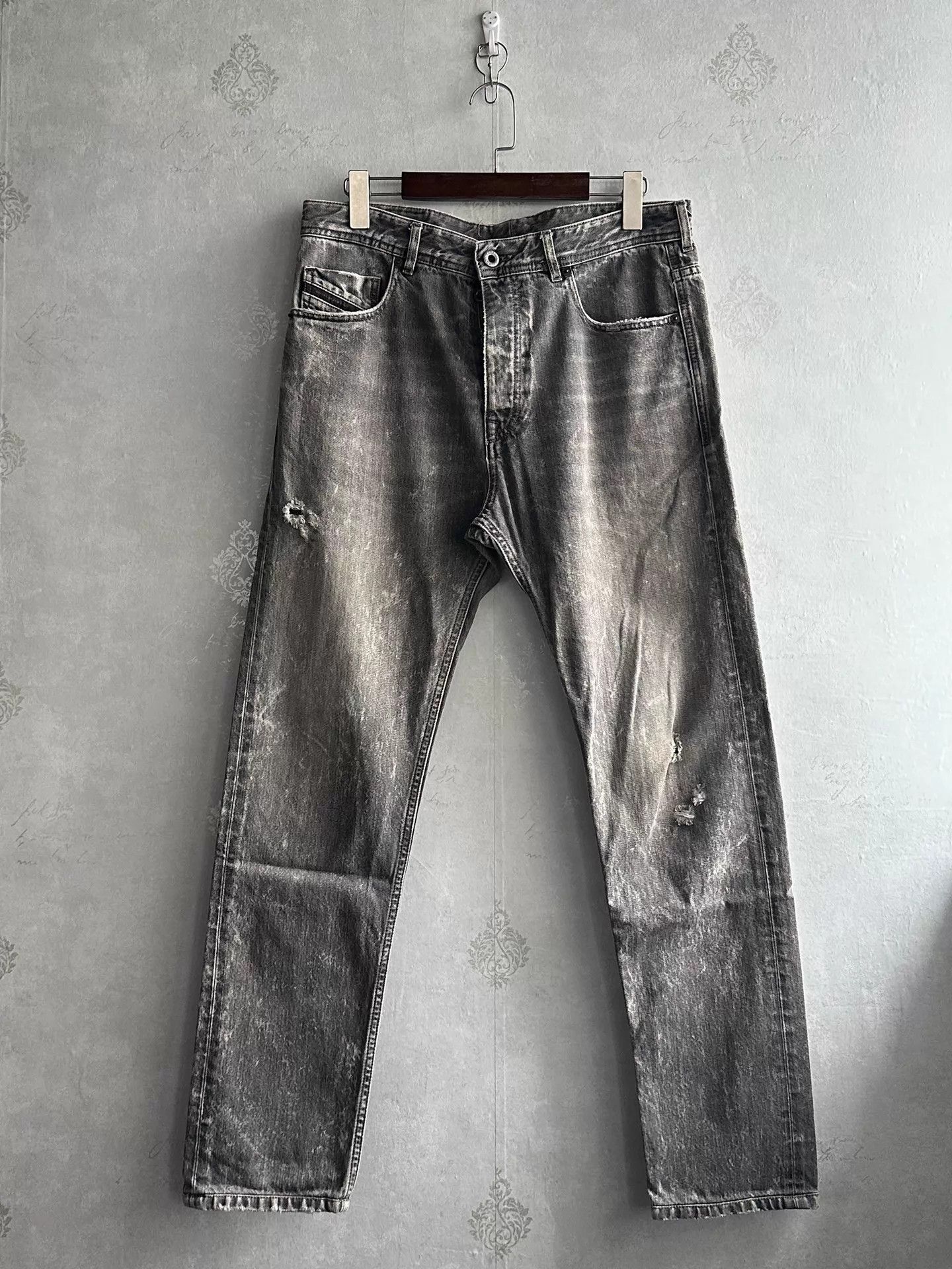 Diesel Diesel Black Gold Early Distressed Snowflake 32 Jeans Size US 32 / EU 48 - 2 Thumbnail