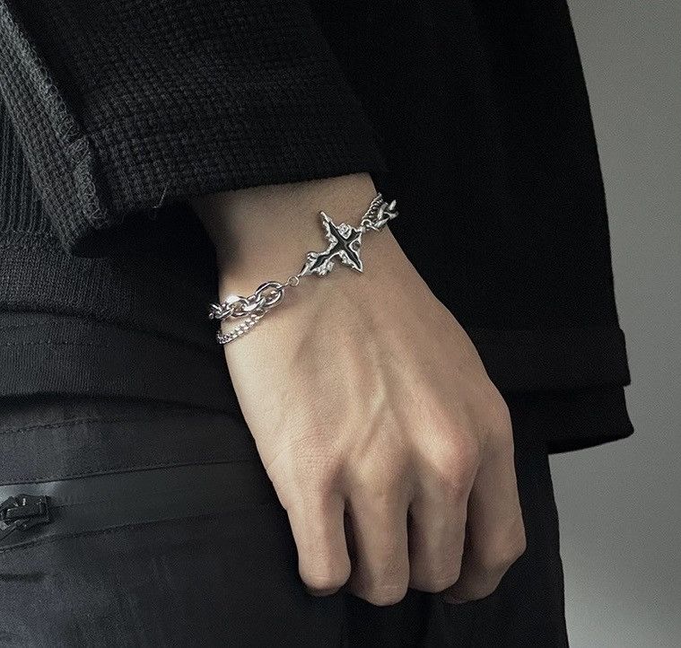 Japanese Brand × Jewelry Fashion punk melting cross layered cuban link chain bracelet Size ONE SIZE - 1 Thumbnail