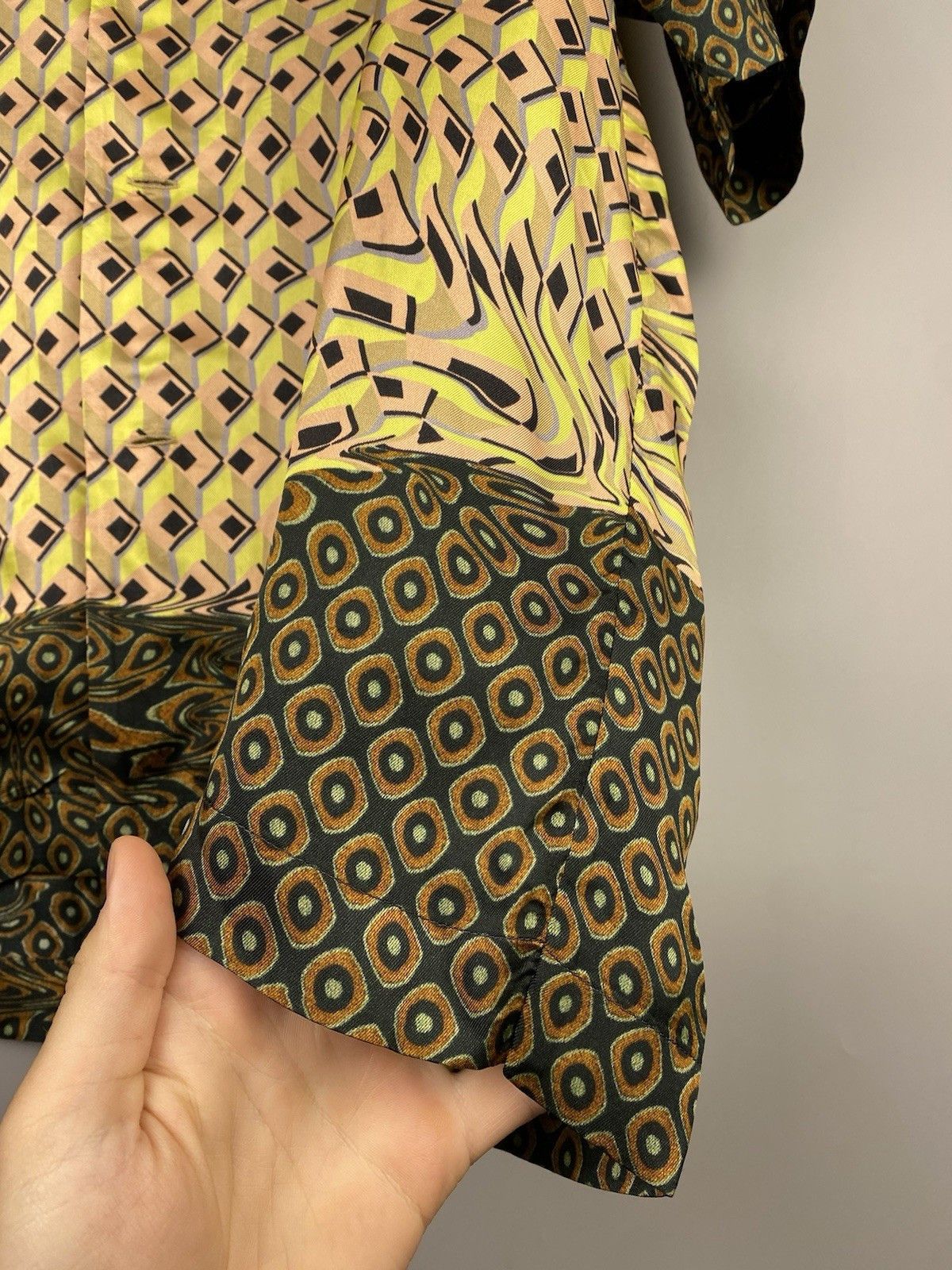 Dries Van Noten Dries Van Noten Silk Luxury Geometric Short Sleeve Shirt Size US XL / EU 56 / 4 - 10 Thumbnail