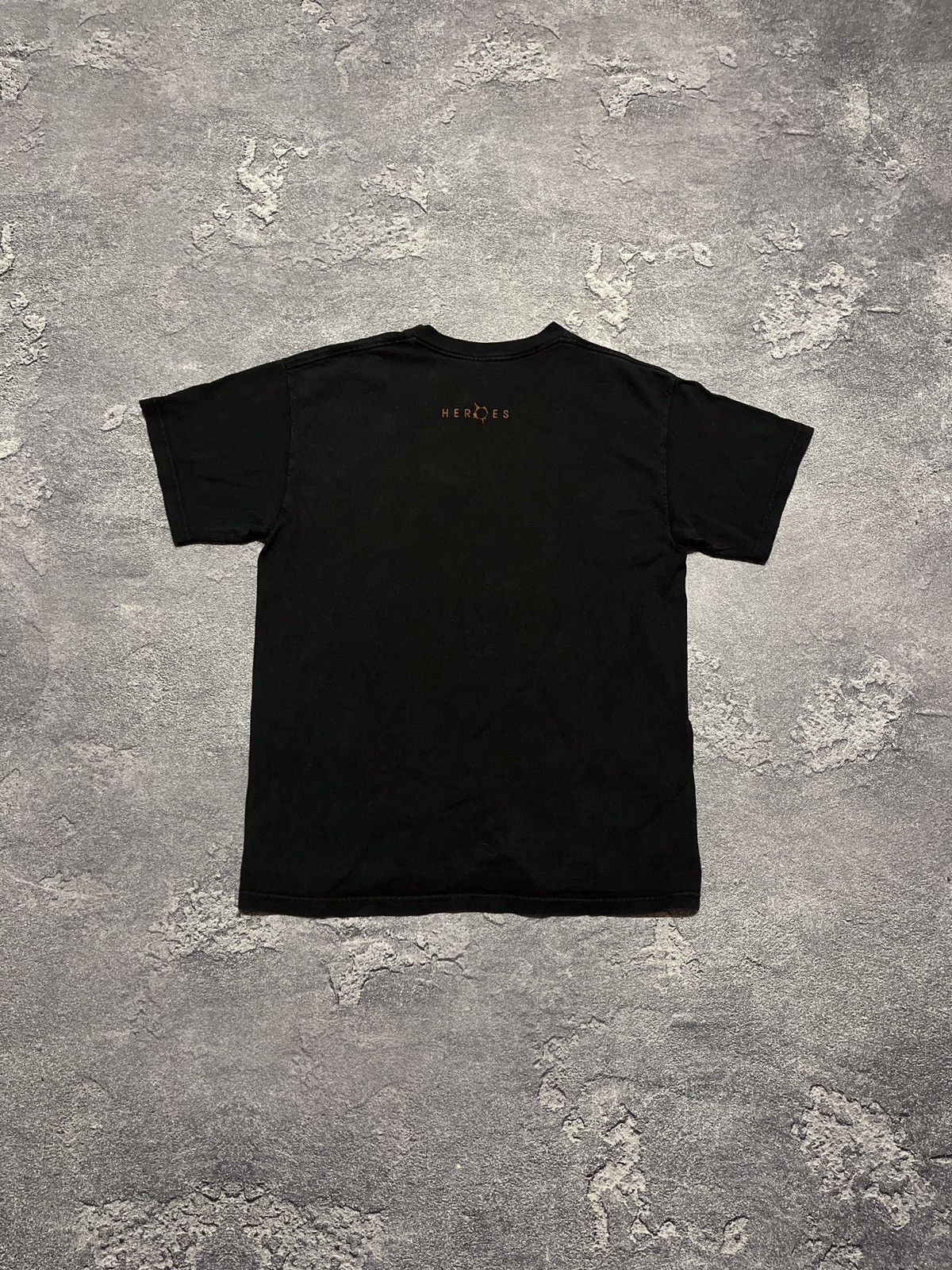 Vintage Vintage 2000s 2006 Heroes TV Show Promo Tee Size US M / EU 48-50 / 2 - 6 Thumbnail