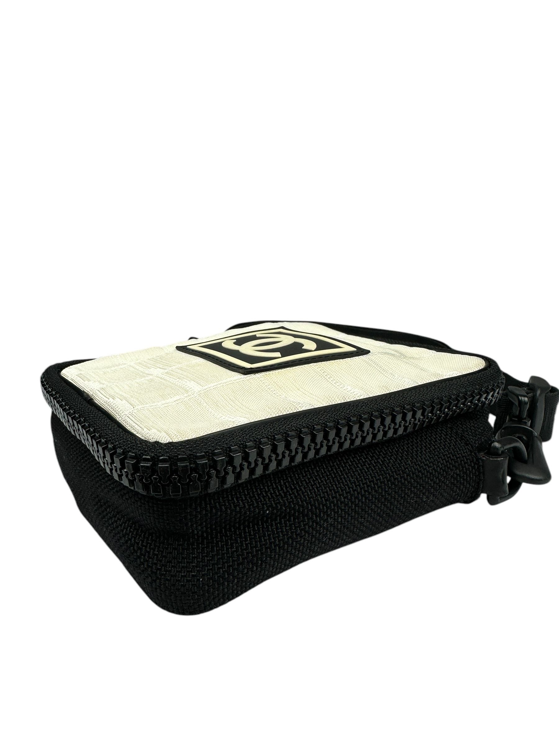 Chanel Chanel Sports Line White Crossbody Shoulder Bag Size ONE SIZE - 4 Thumbnail