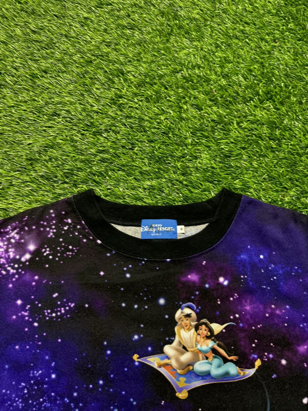 Aladin - all over print like new by disney
