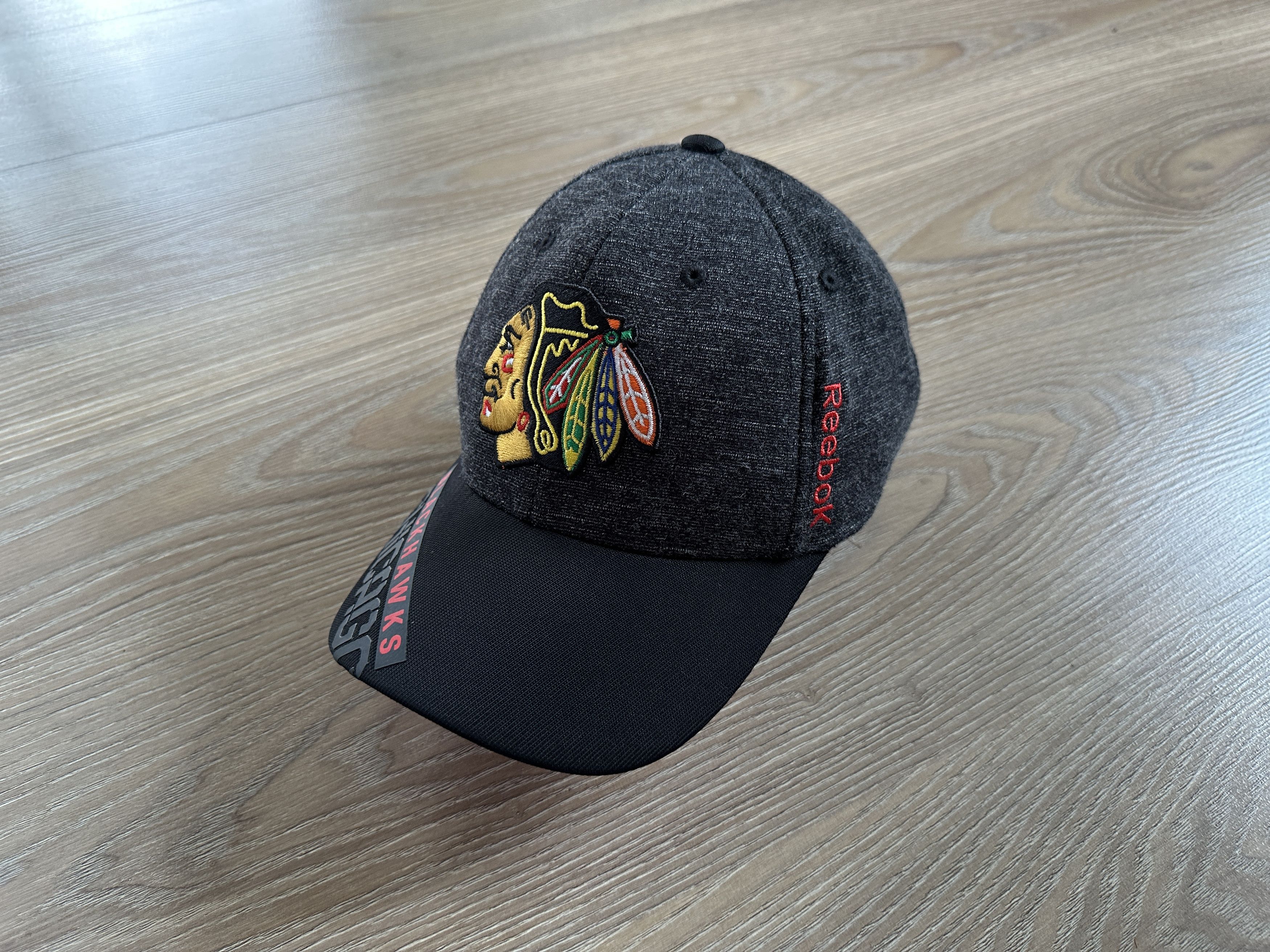 NHL × Reebok Reebok Chicago Blackhawks Stenley Cup Playoffs Cap Size ONE SIZE - 9 Thumbnail