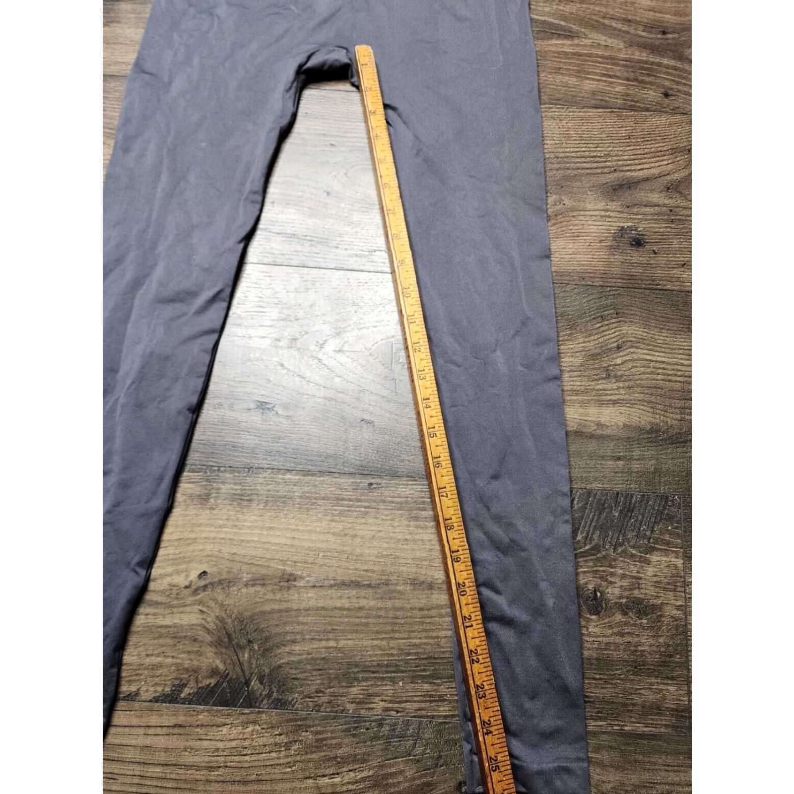 Gymshark Gymshark Seamless Leggings Purple & Grey Size S Womens Leggings Activewear Slim Compression Seamed Gymshark Seamless Leggings Purple Grey Size S Women Size 28" / US 6 / IT 42 - 3 Thumbnail