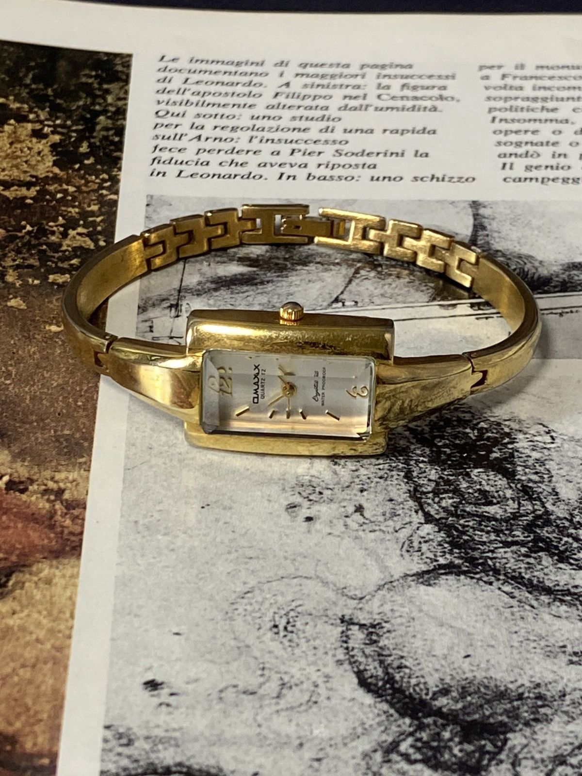 Japanese Brand Omax Quartz Vintage Watch Gold Bangle Retro Futuristic Rare Size ONE SIZE - 1 Thumbnail