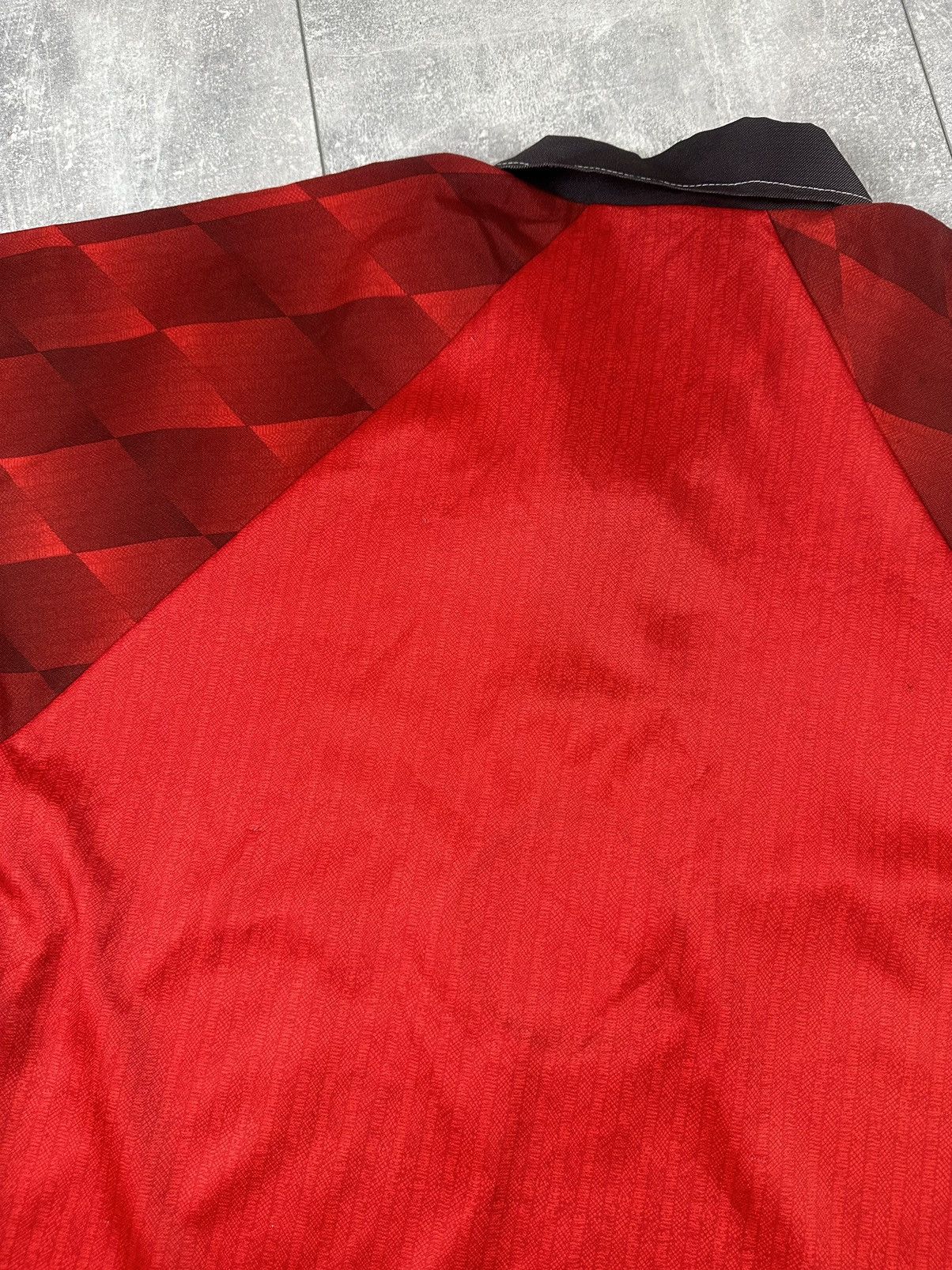 Umbro Umbro Manchester United 1996/98 Home Soccer Jersey Size US XS / EU 42 / 0 - 23 Thumbnail