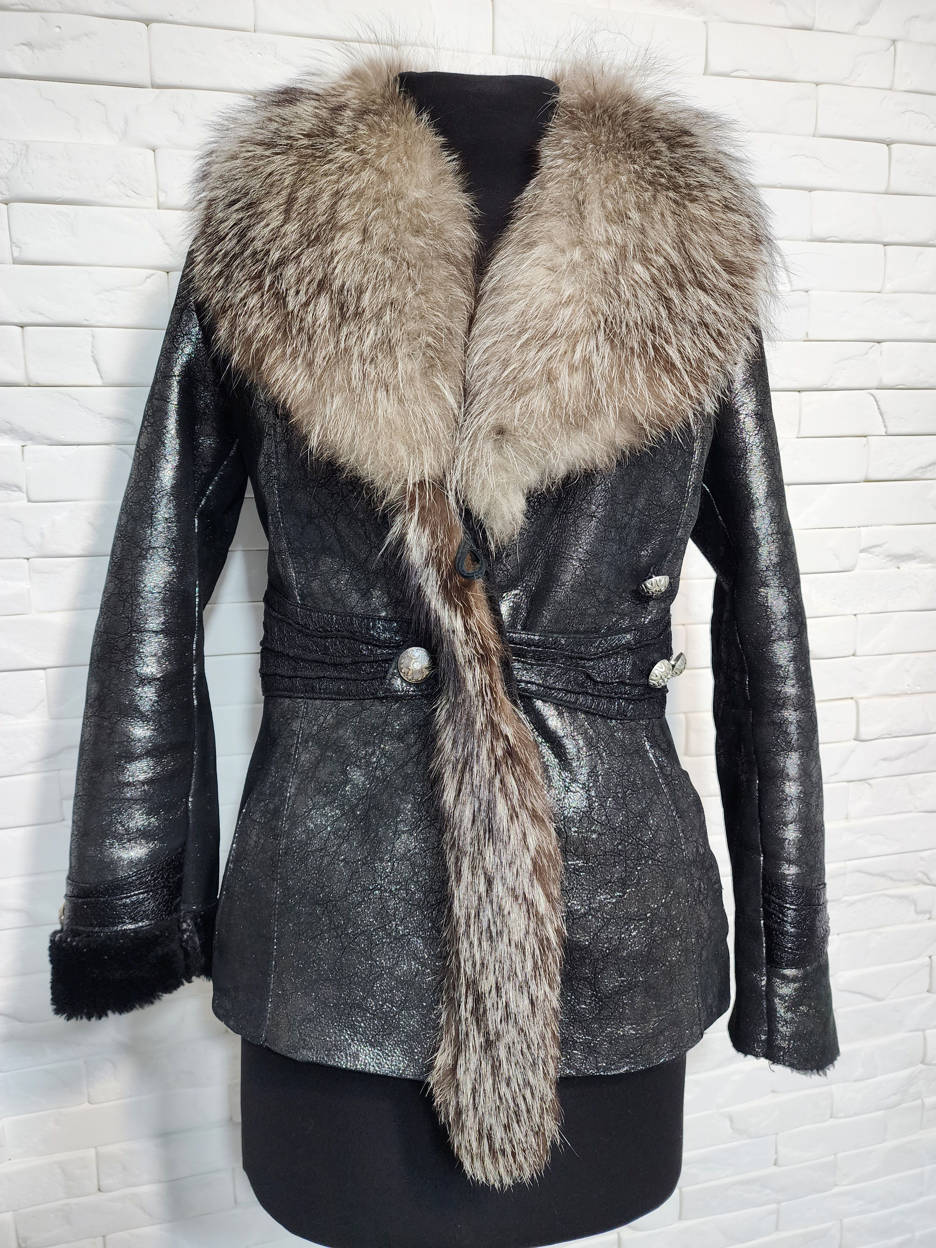 Uniqlo Gray Sheepskin Coat: Women's Fur Collar Winter Coat Size S / US 4 / IT 40 - 1 Thumbnail