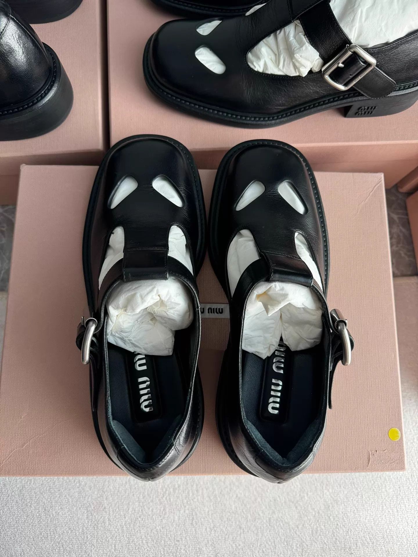 Miu Miu MIU MIU T-bar Mary Jane Black Leather Pump Size US 5.5 / IT 35.5 - 5 Thumbnail
