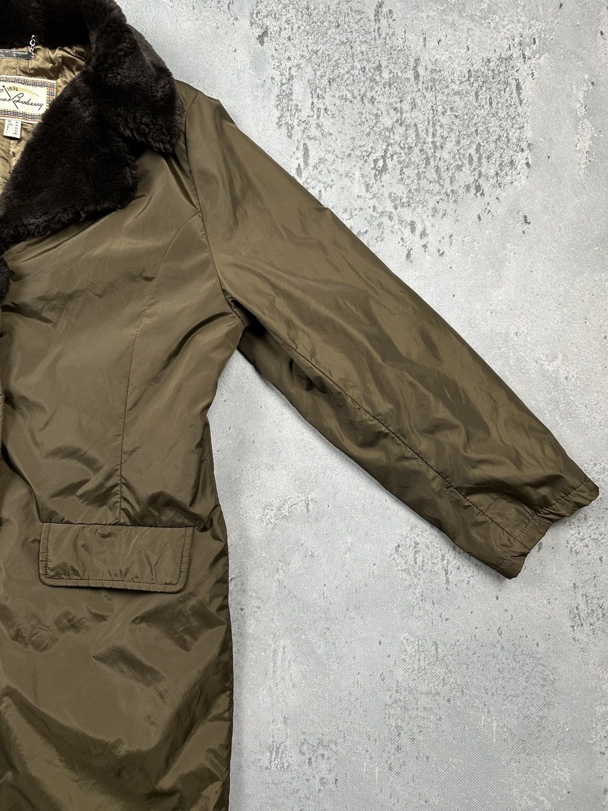 Burberry Vintage Thomas Burberry 80s Faux Fur Collar Long Padded Coat Size XL / US 12-14 / IT 48-50 - 12 Thumbnail