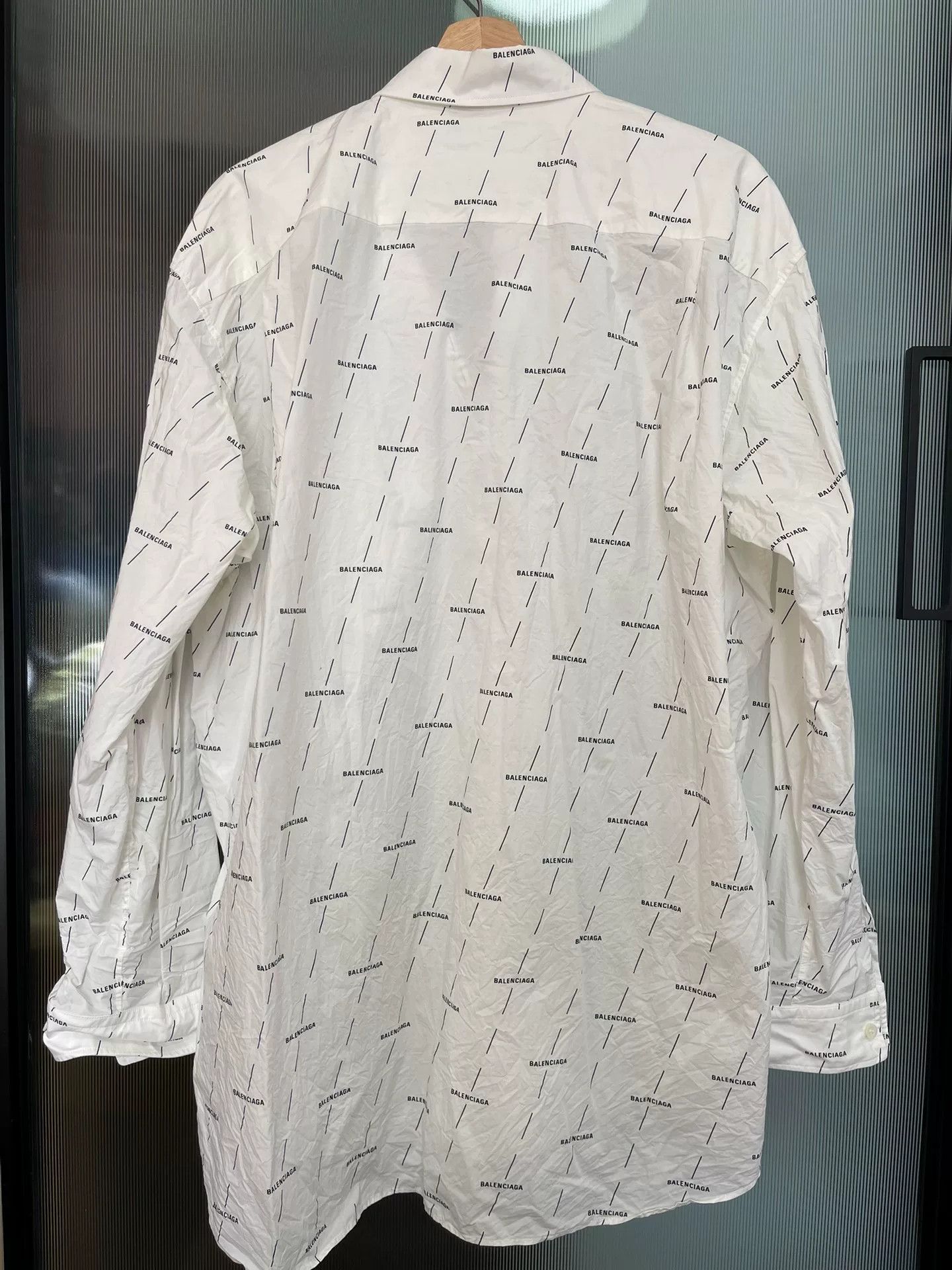 Balenciaga Balenciaga White Button-Up Shirt Size 43 Size US L / EU 52-54 / 3 - 2 Thumbnail