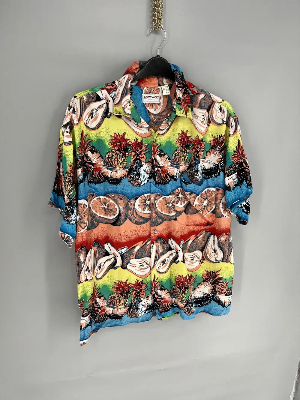 Vintage Vintage crazy shirts Hawaiian size M Size US M / EU 48-50 / 2 - 2 Thumbnail