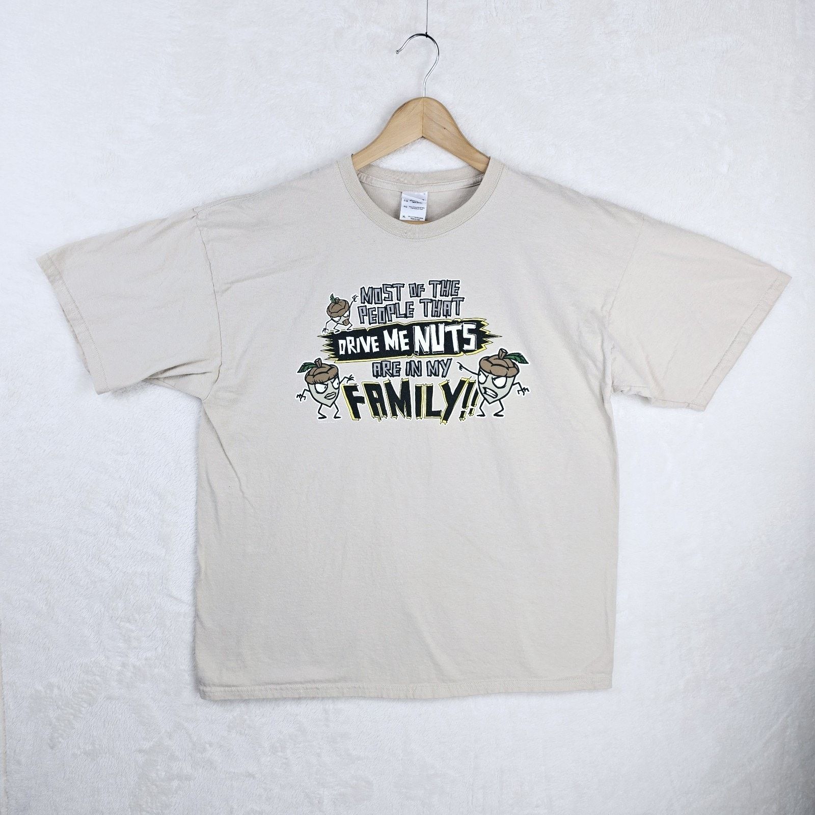 Gildan The People That Drive Me Nuts Are In My Family Shirt Medium Size US XL / EU 56 / 4 - 2 Thumbnail